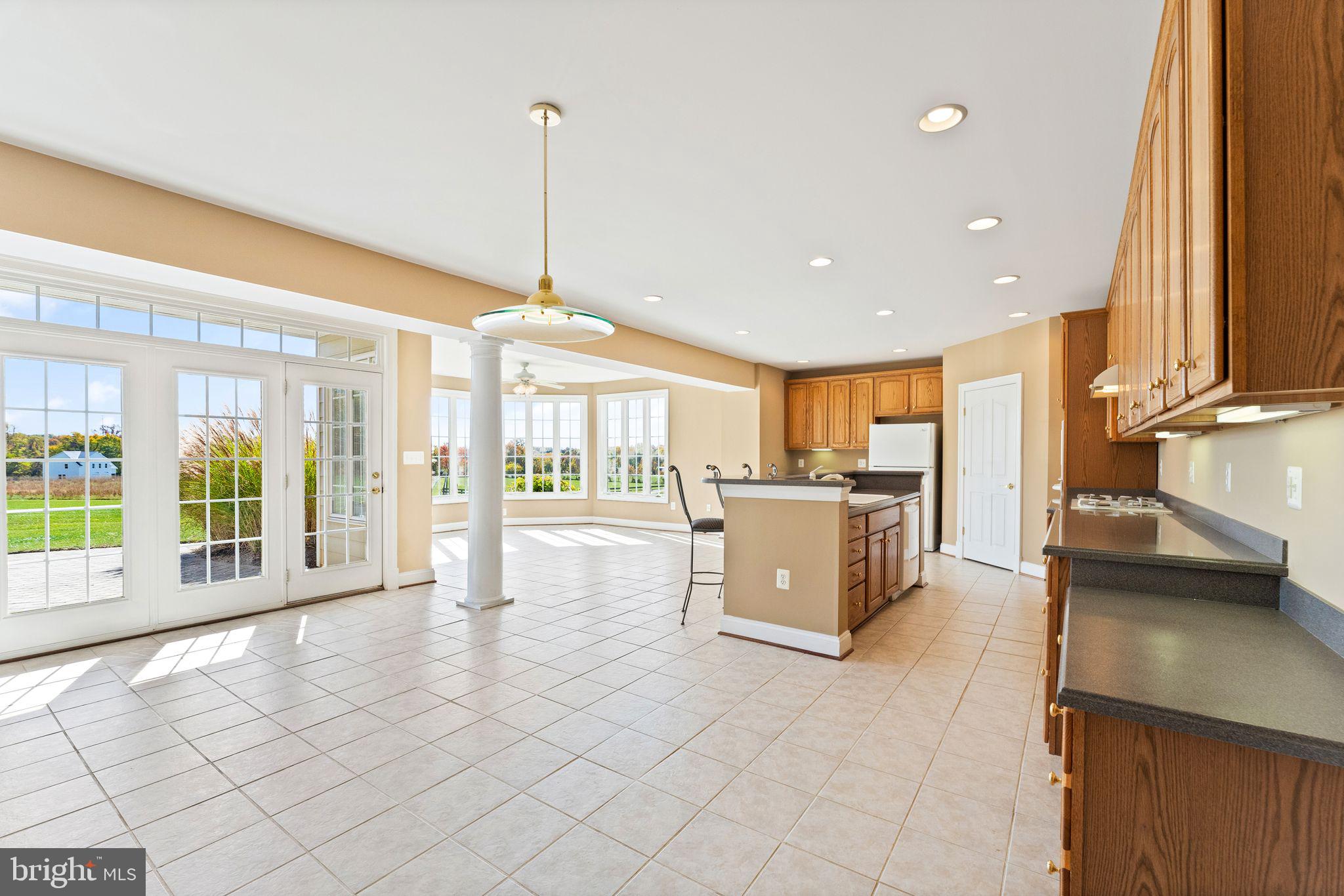 DEBUTTS - Residential