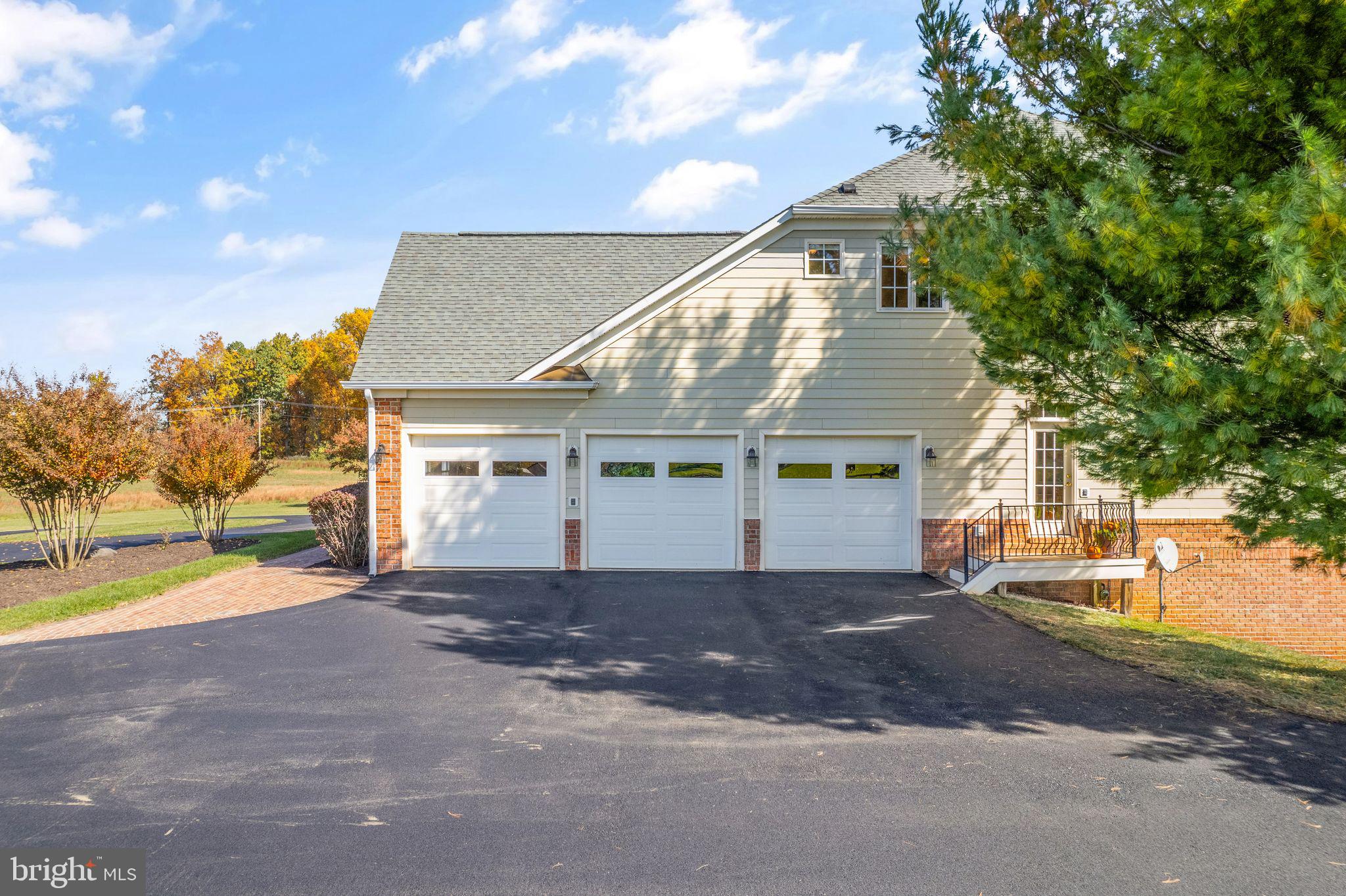 DEBUTTS - Residential