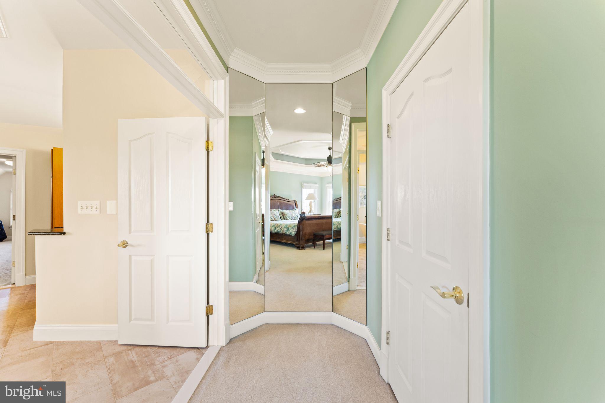 DEBUTTS - Residential