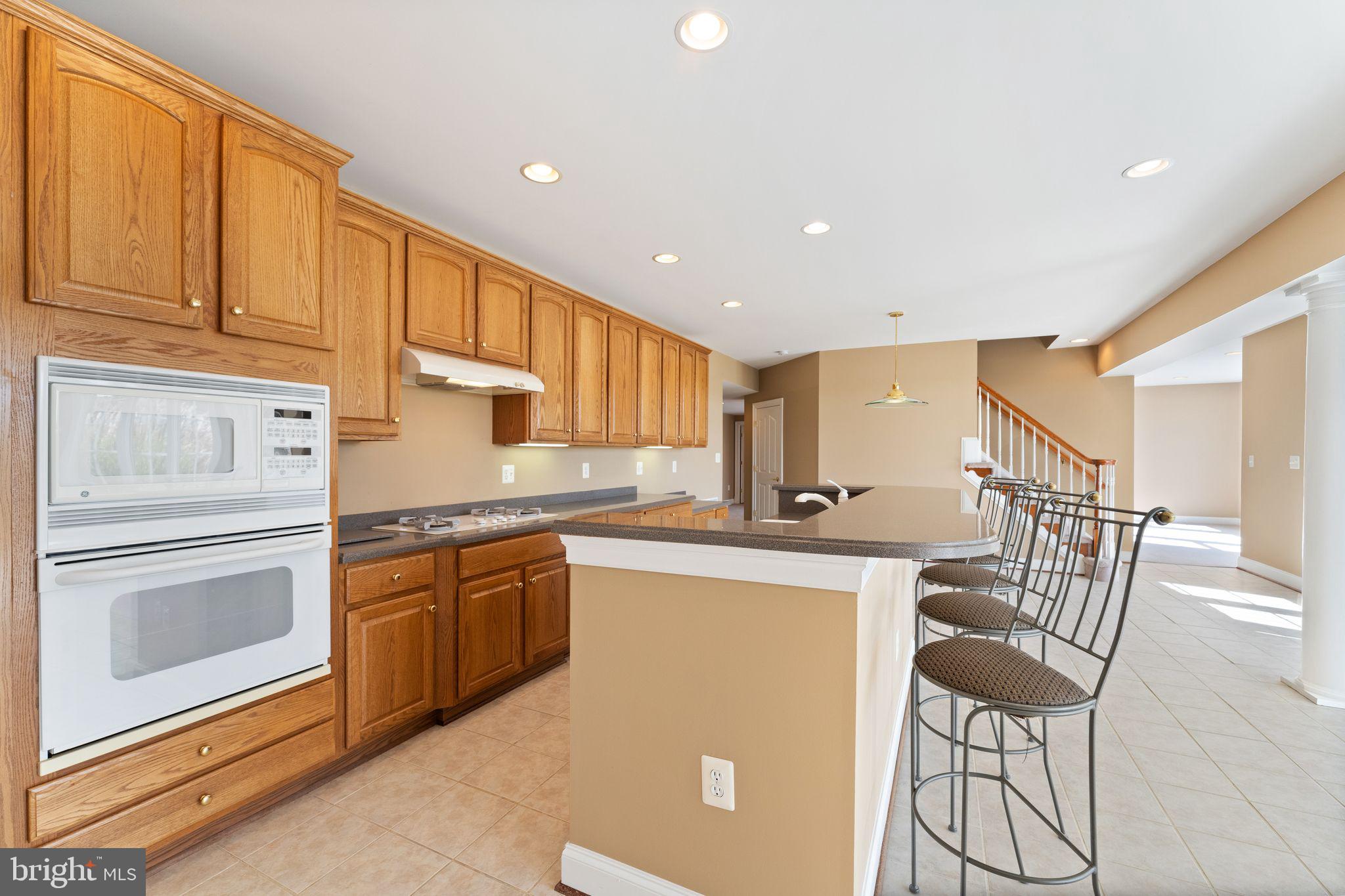 DEBUTTS - Residential