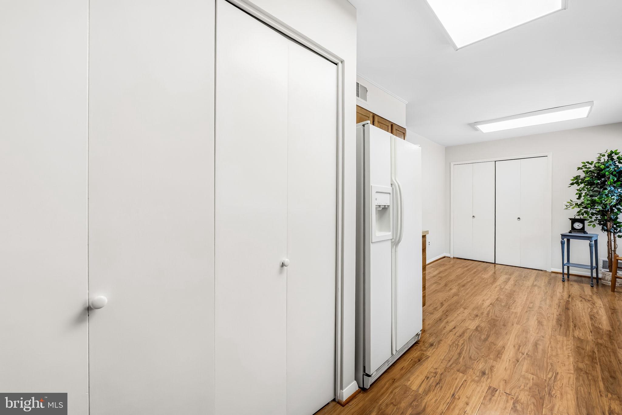 HOBBITS GLEN - Residential