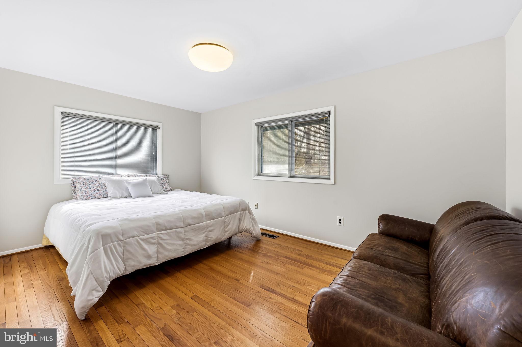 HOBBITS GLEN - Residential