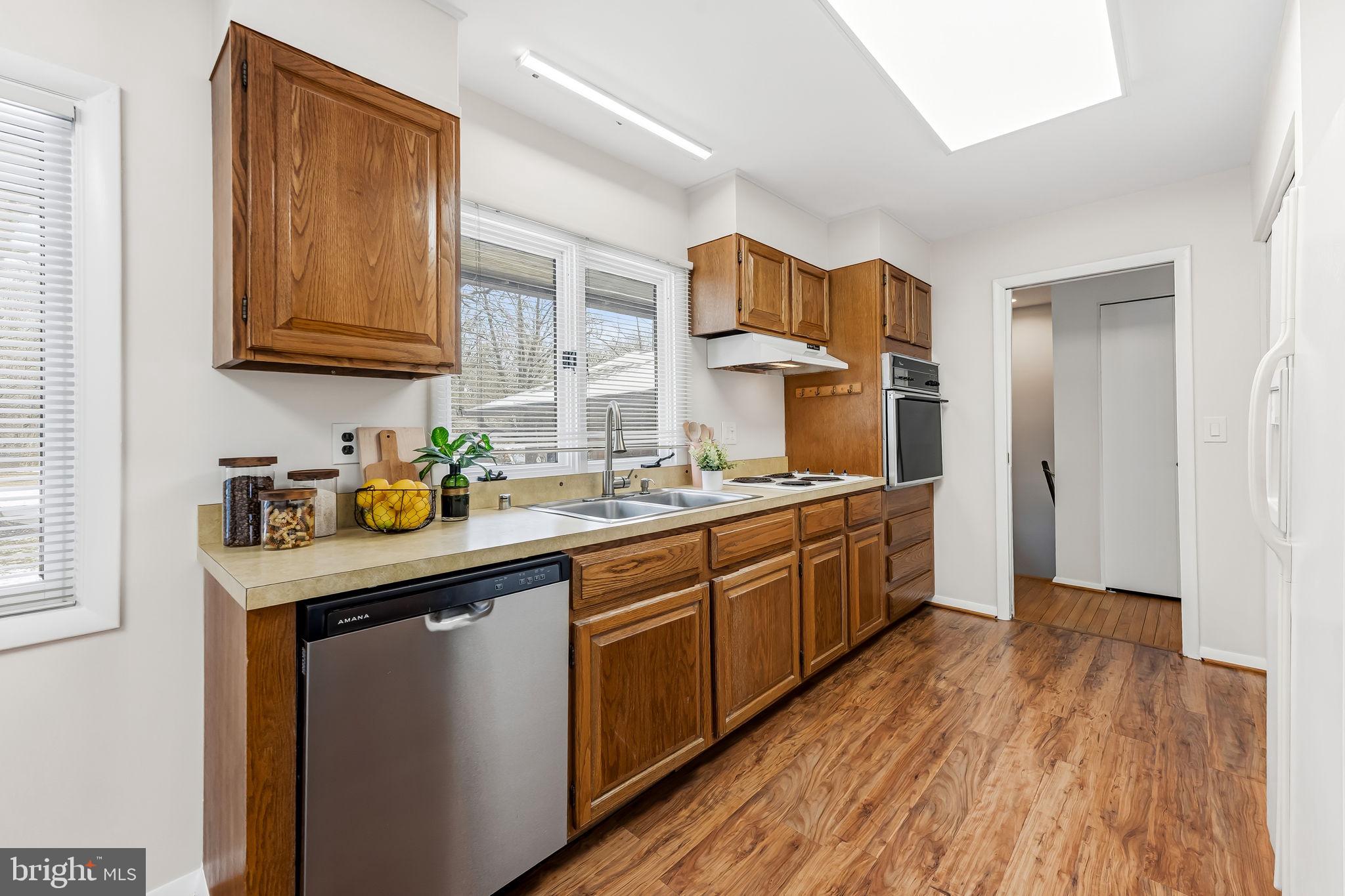 HOBBITS GLEN - Residential