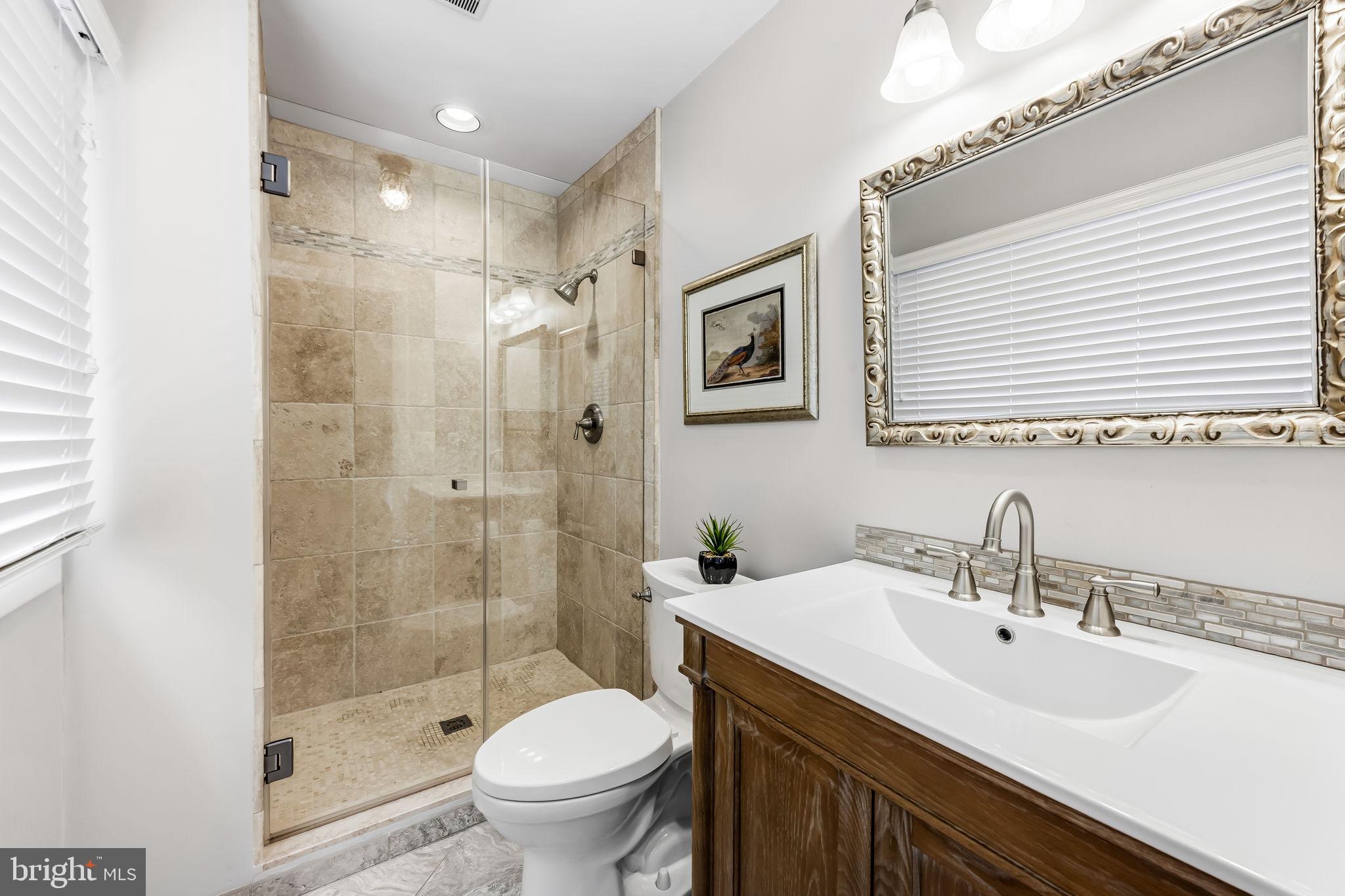 HOBBITS GLEN - Residential