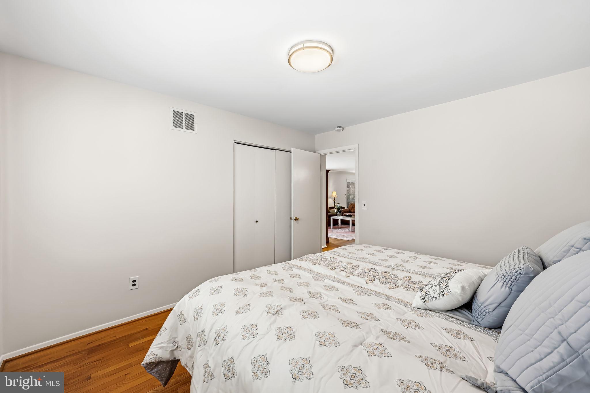 HOBBITS GLEN - Residential