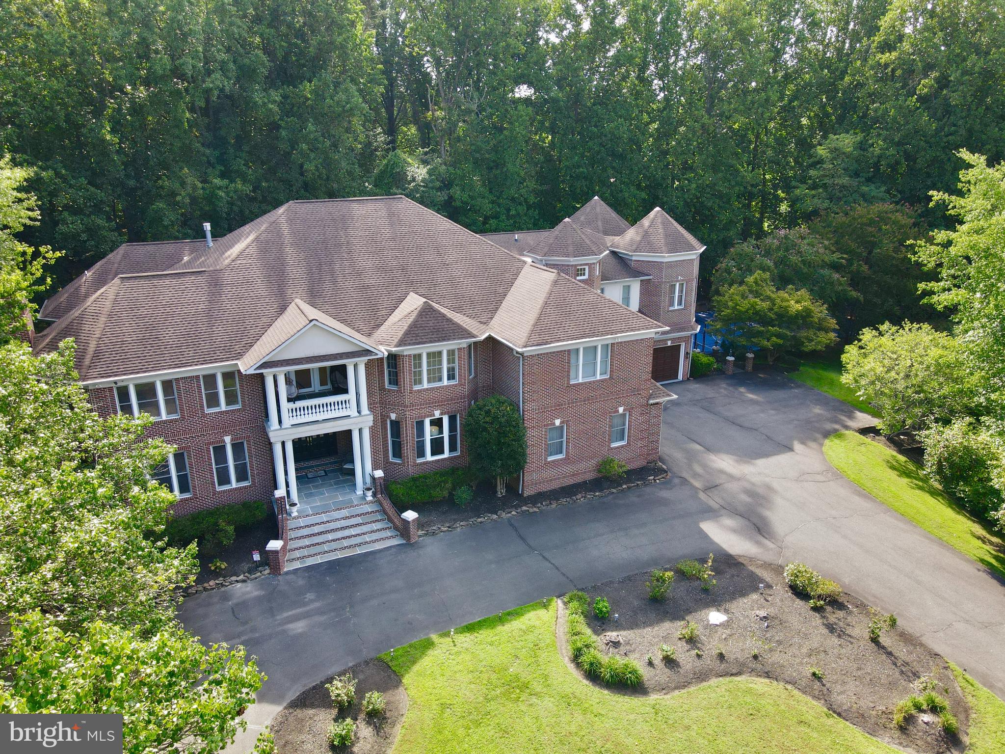 6403 BURKE WOODS DRIVE