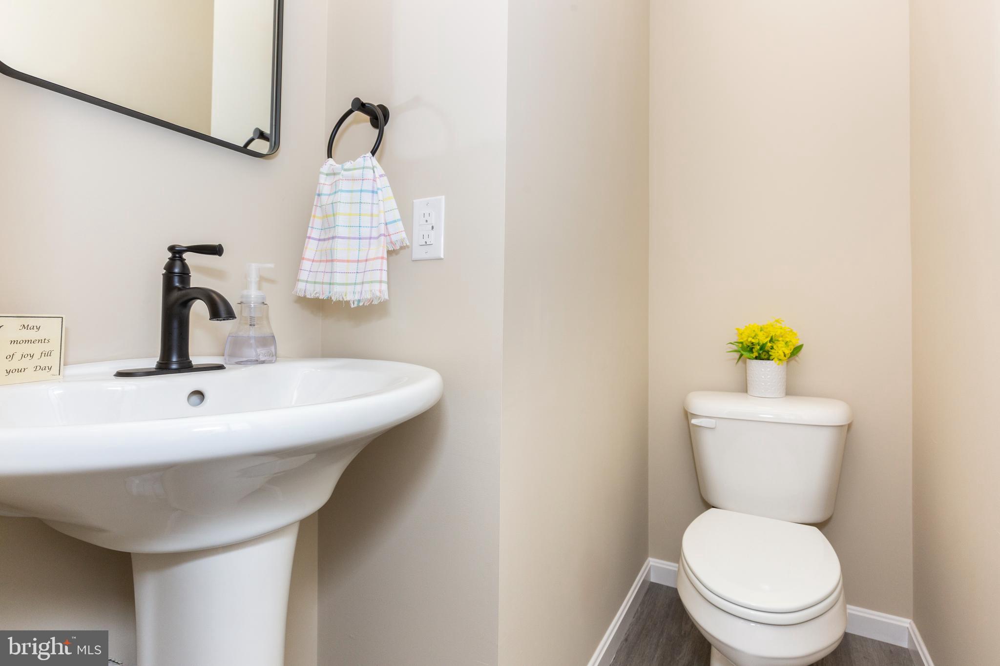 COLONIAL RIDGE - Residential