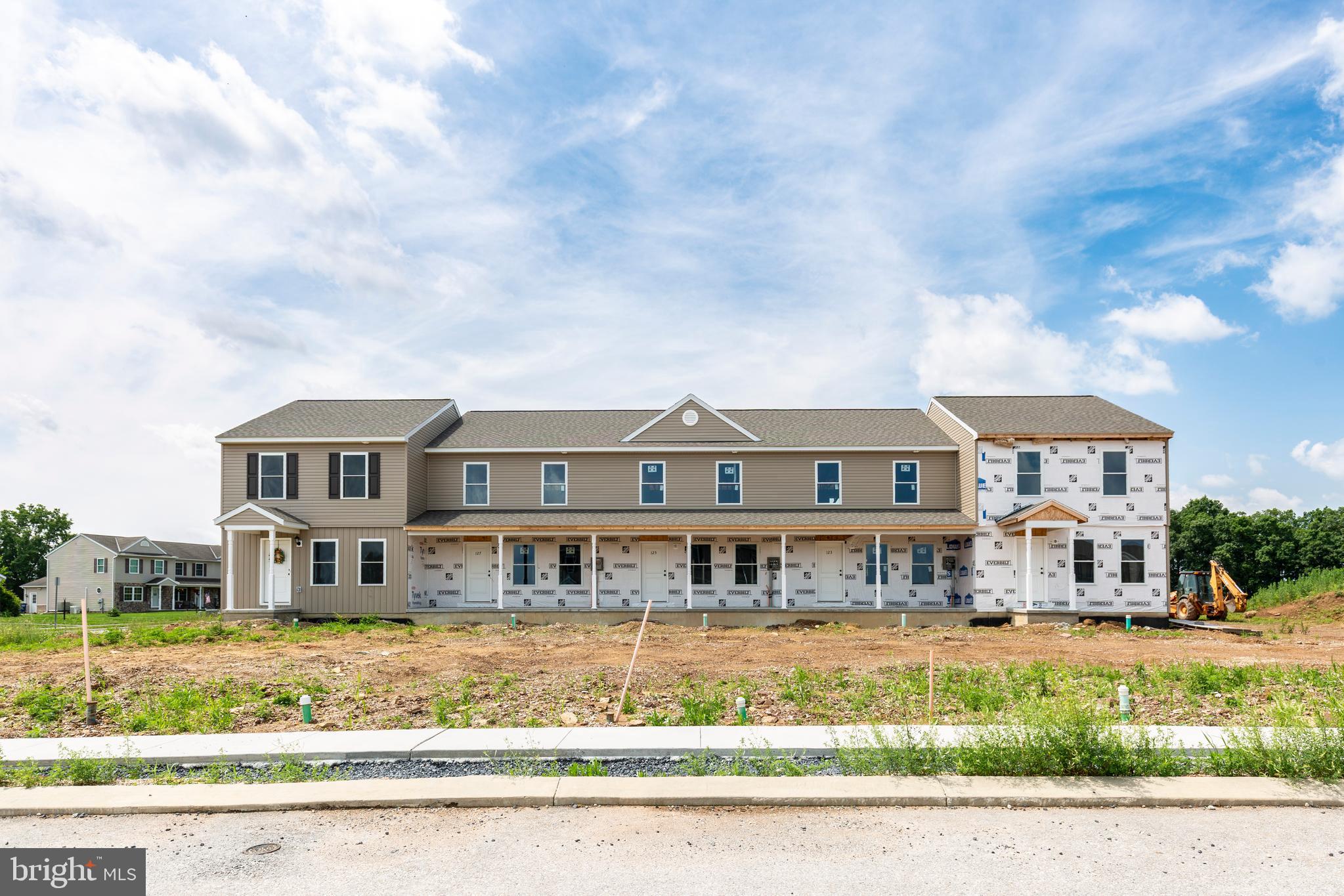 COLONIAL RIDGE - Residential