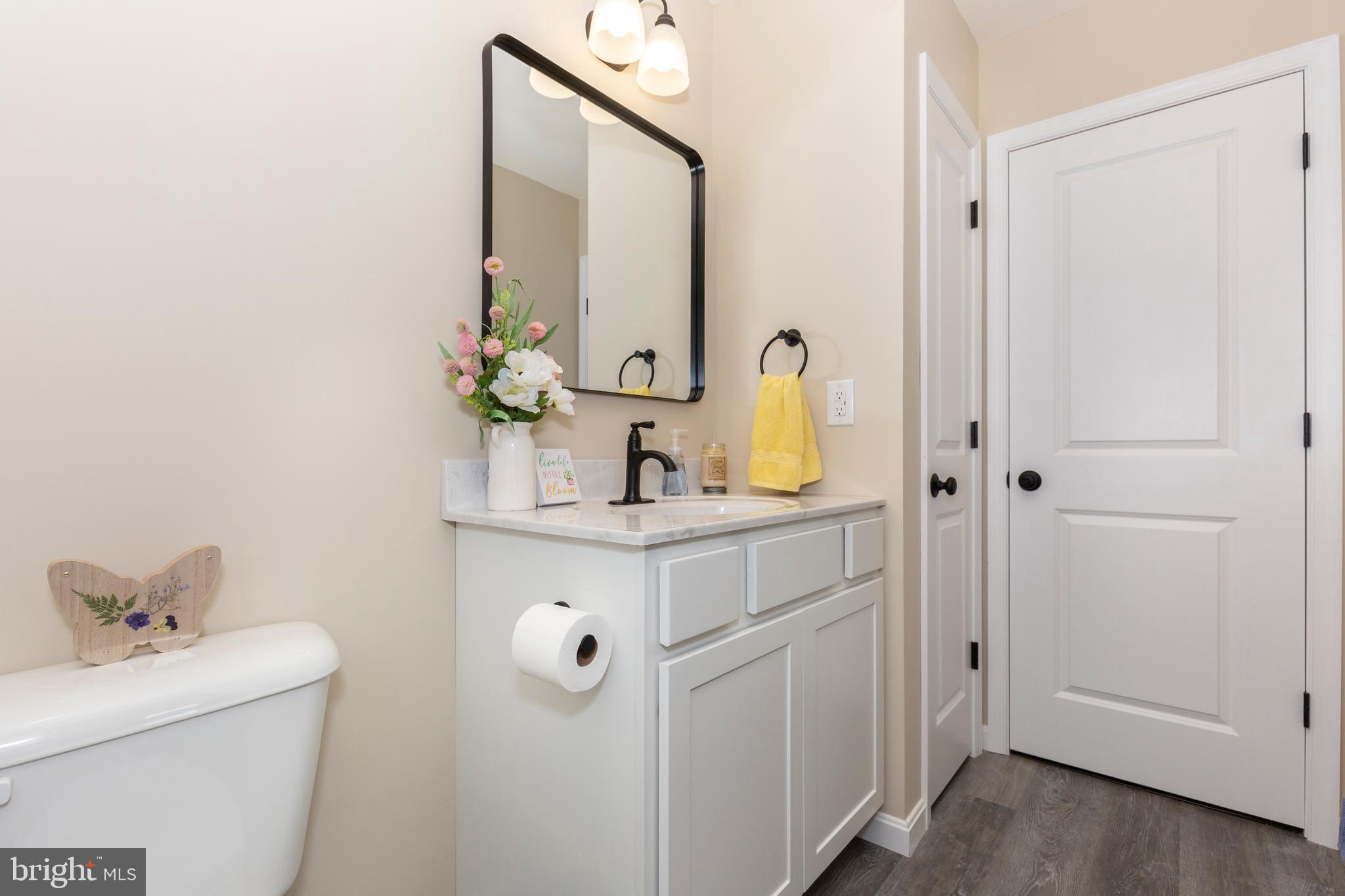 COLONIAL RIDGE - Residential