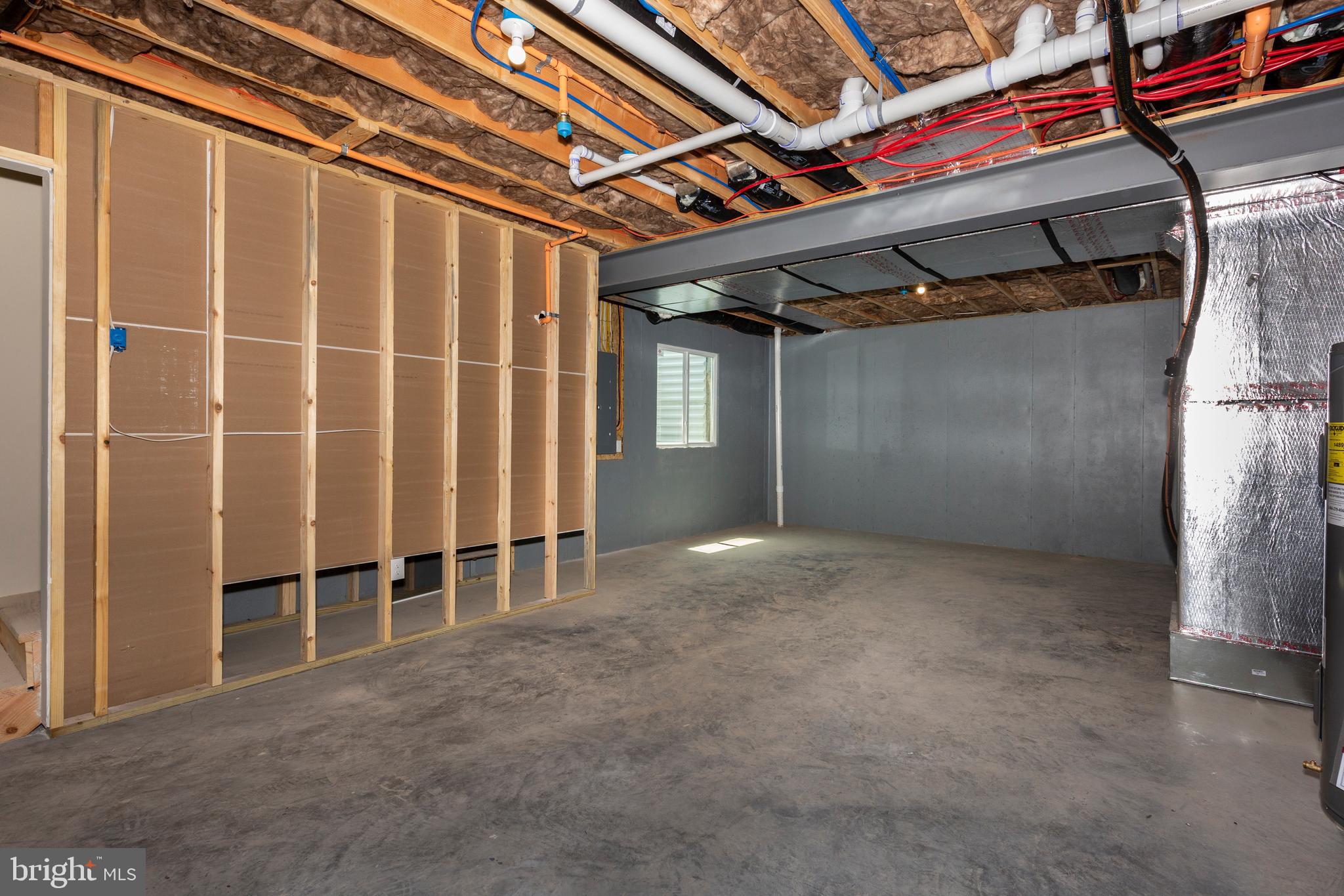 COLONIAL RIDGE - Residential