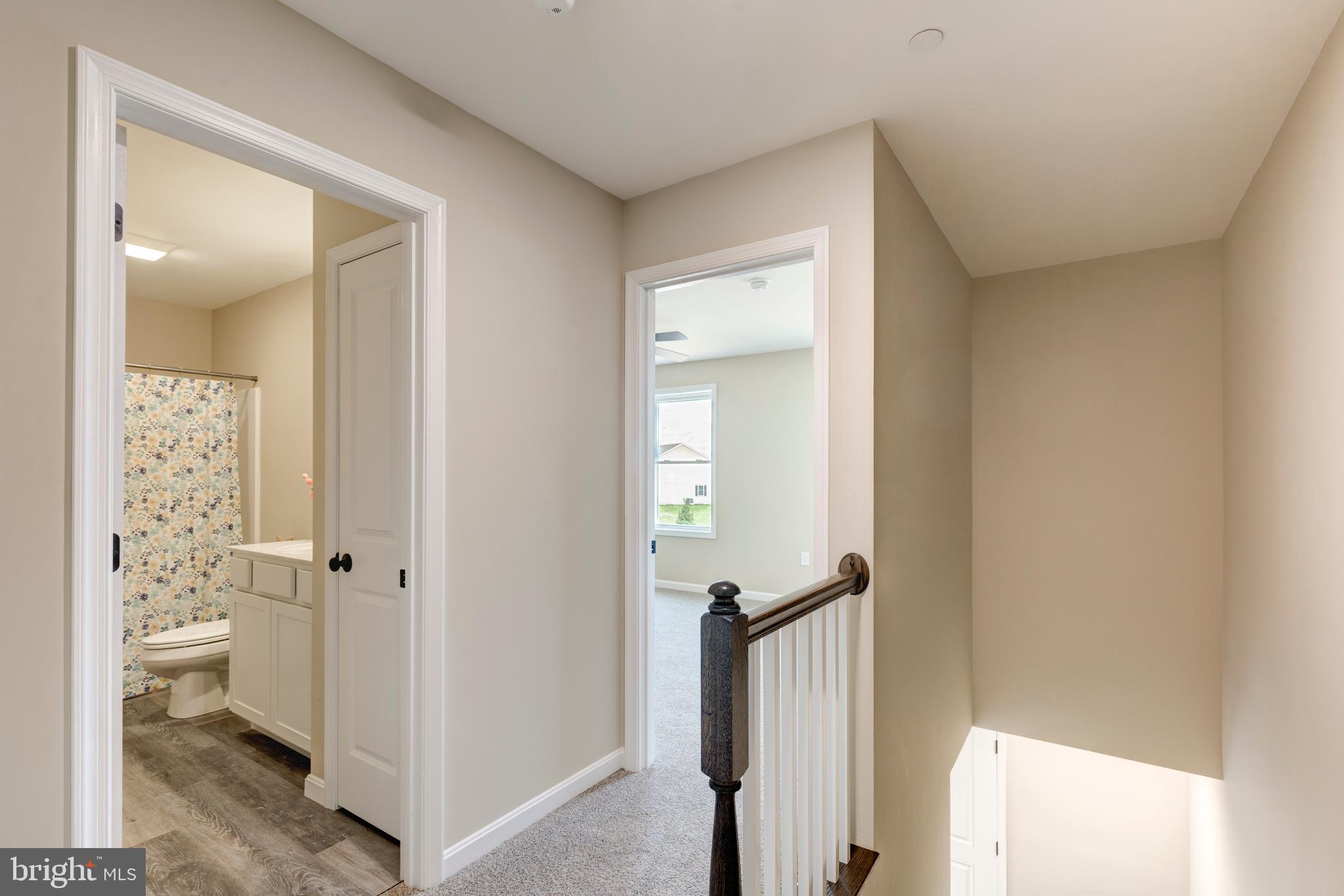 COLONIAL RIDGE - Residential