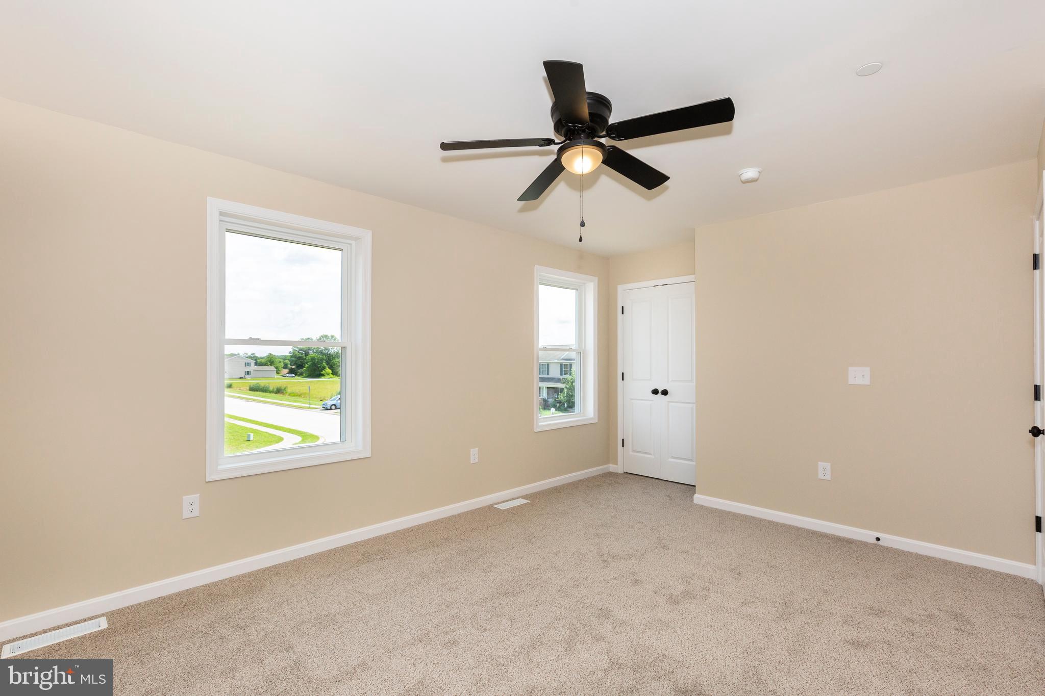 COLONIAL RIDGE - Residential