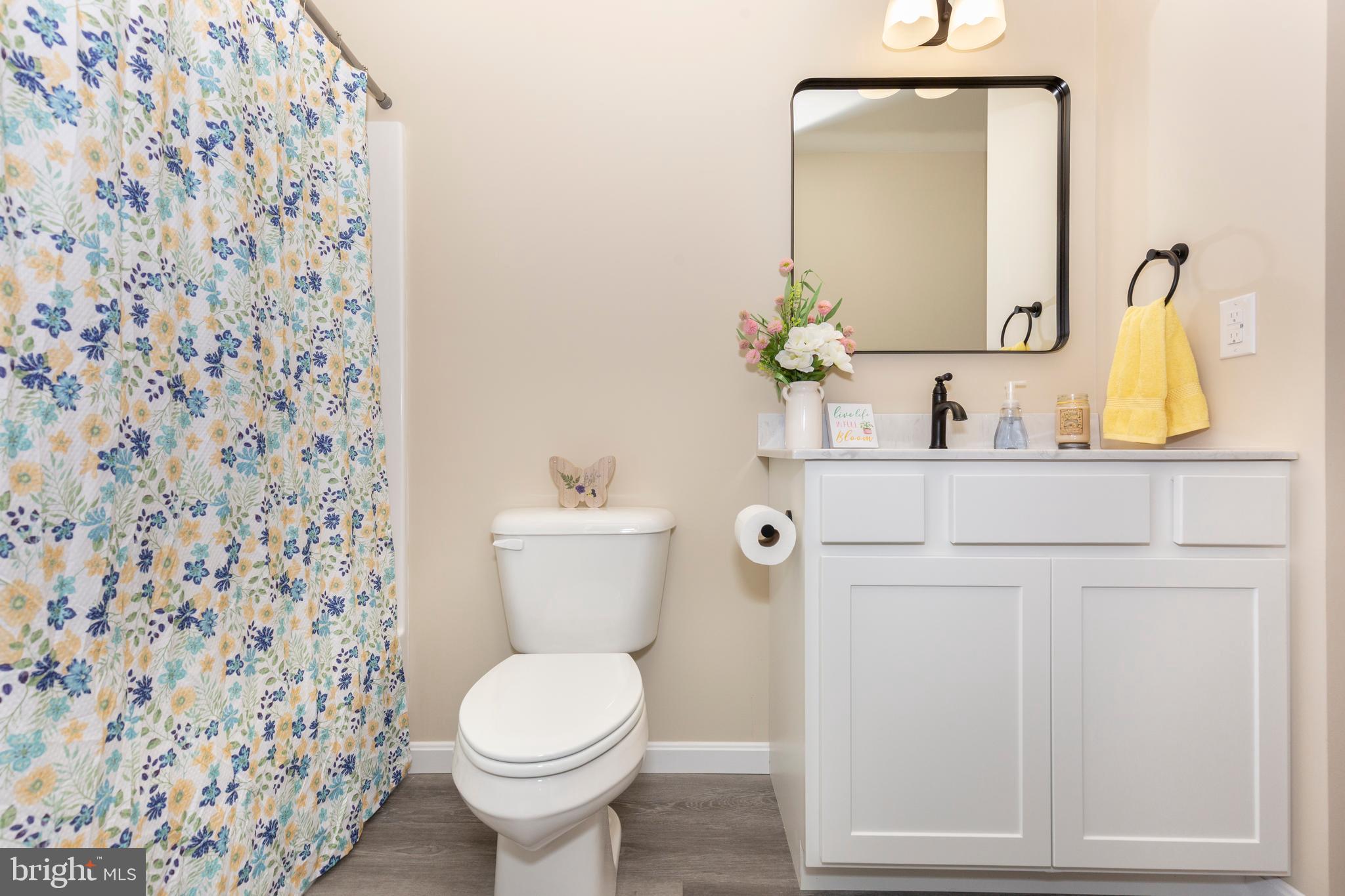 COLONIAL RIDGE - Residential