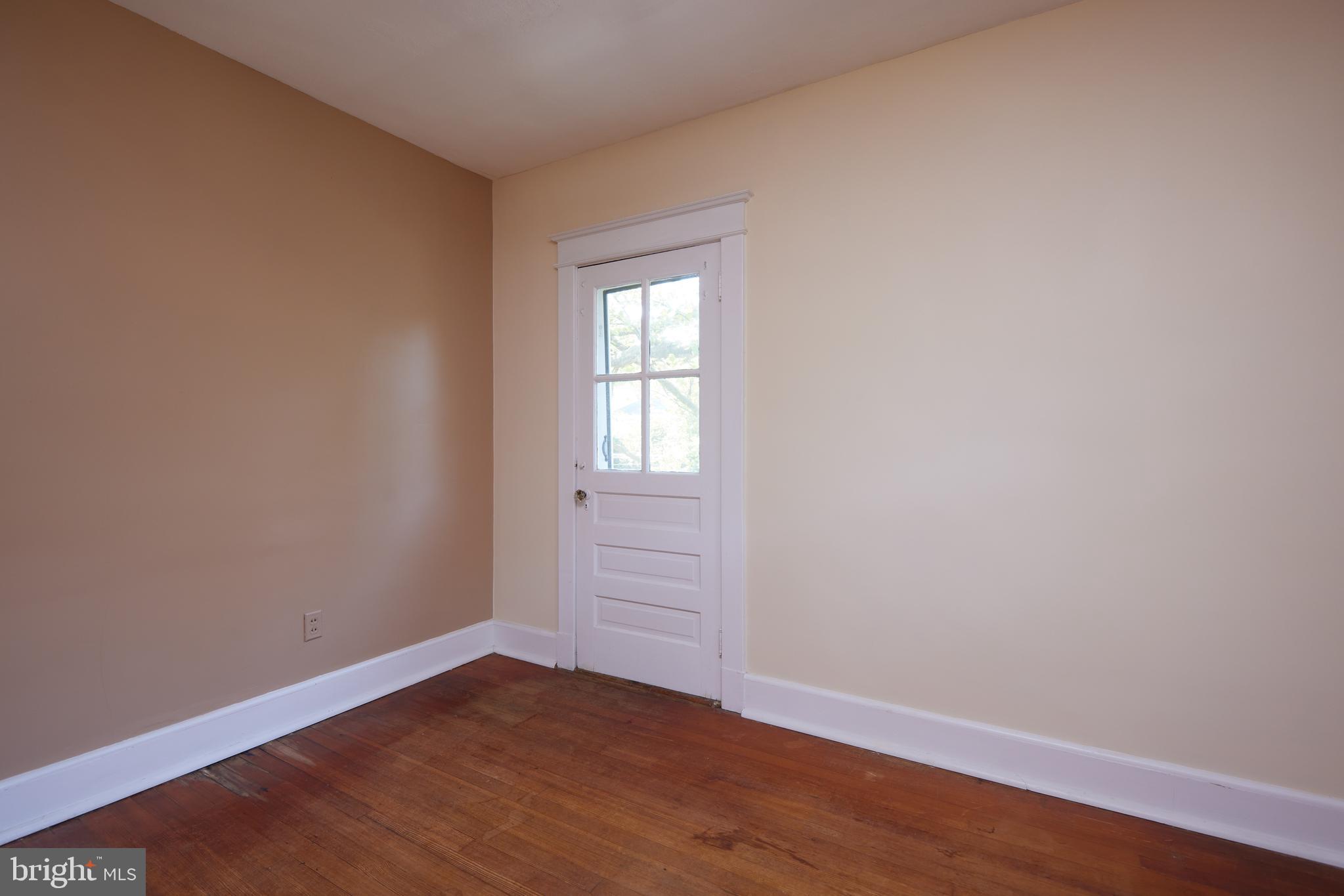 CHEVY CHASE VILLAGE - Residential