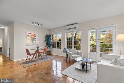 3721 GUNSTON ROAD ALEXANDRIA VA 22302