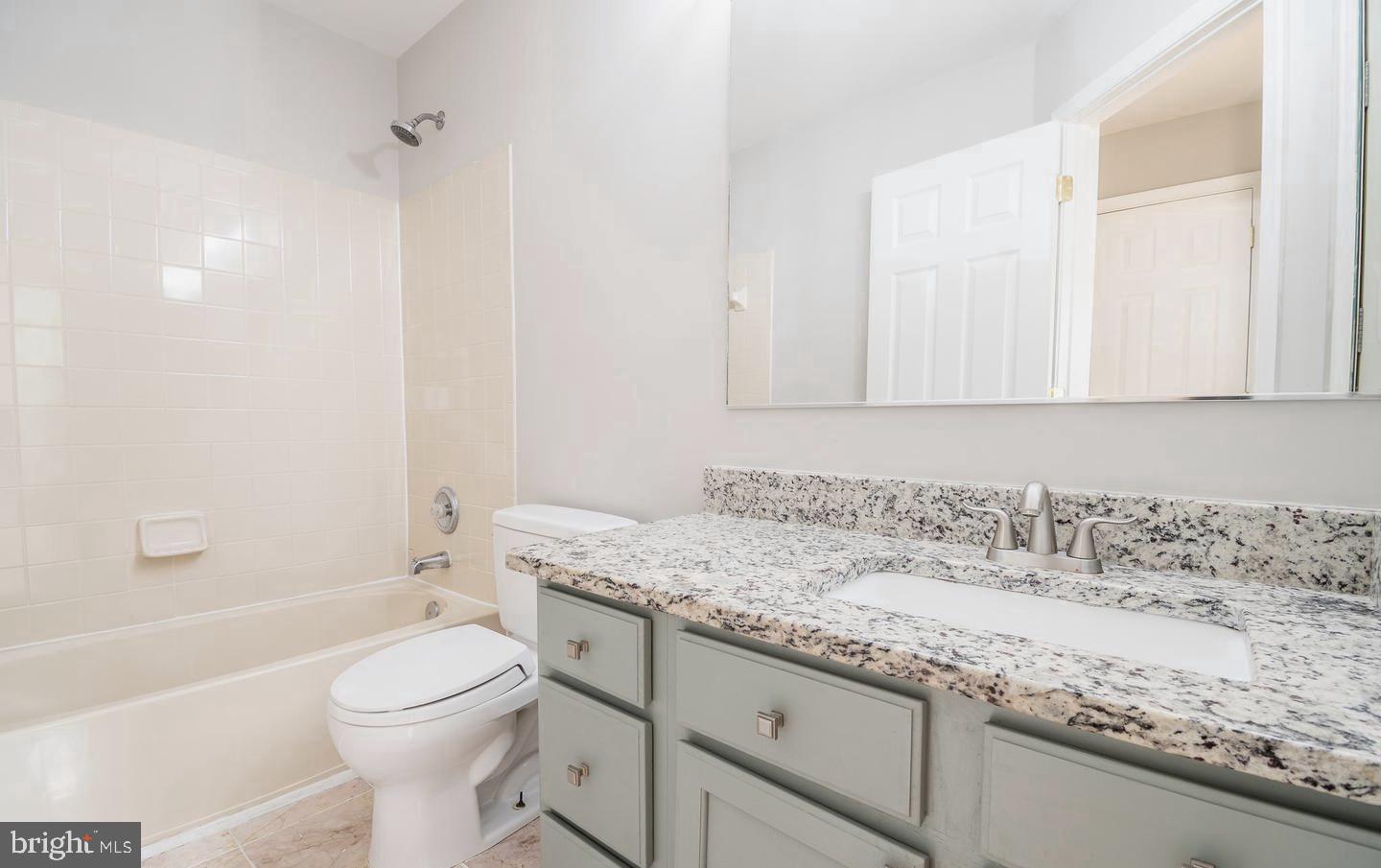 DOMINION STATION - Residential Lease