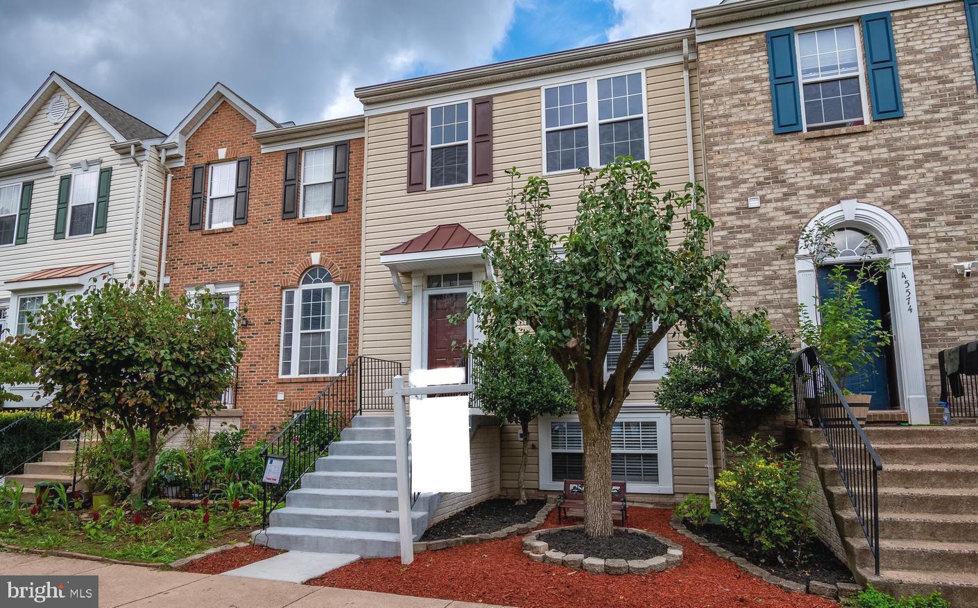 DOMINION STATION - Residential Lease