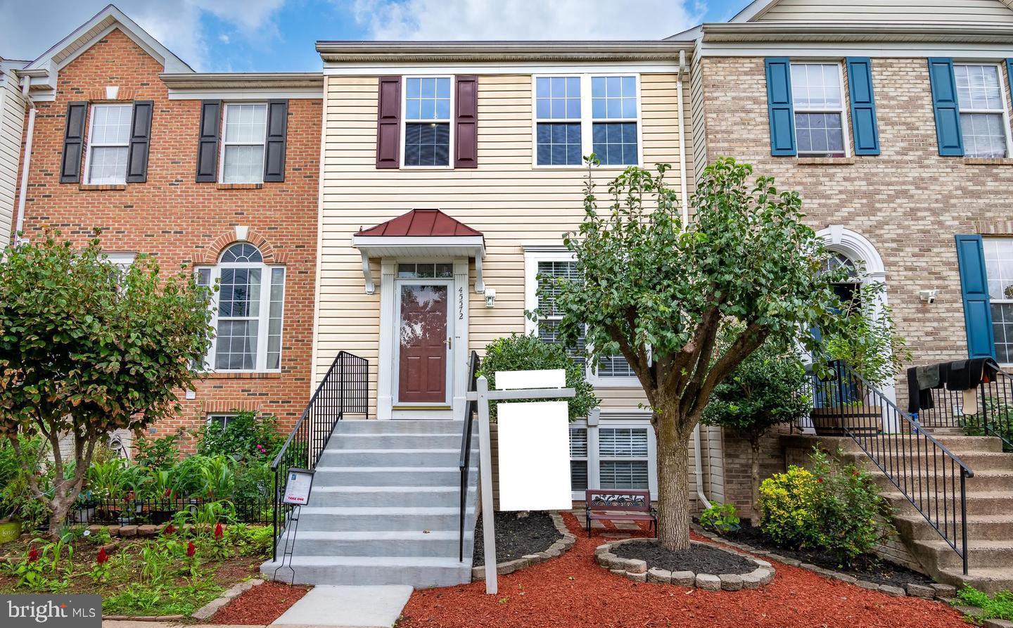 DOMINION STATION - Residential Lease