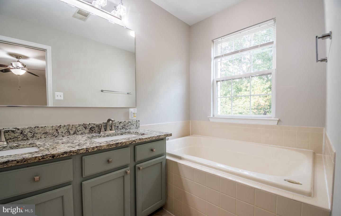 DOMINION STATION - Residential Lease