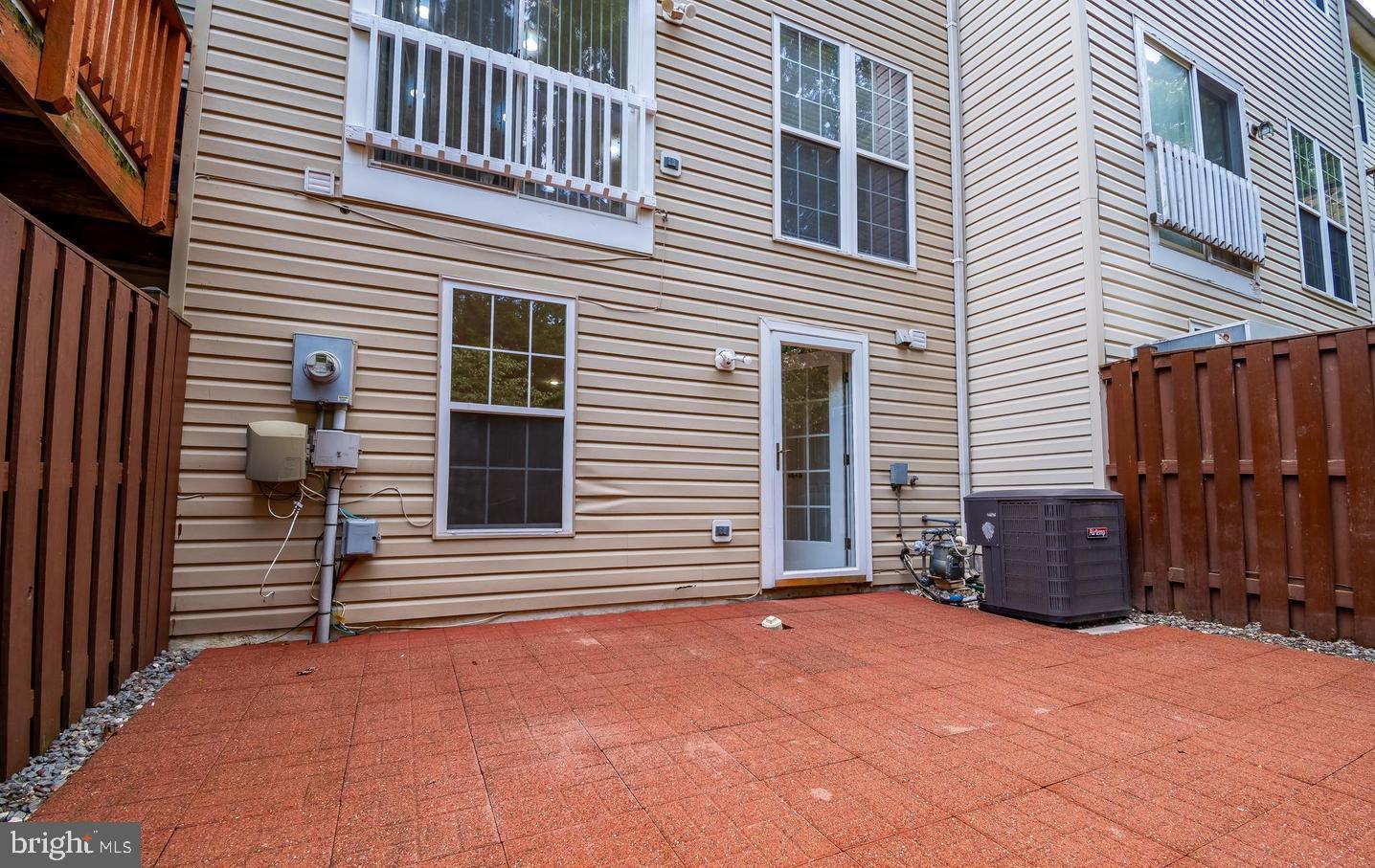 DOMINION STATION - Residential Lease