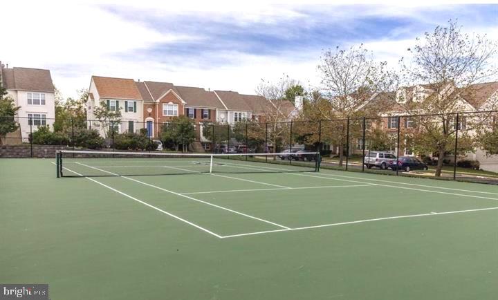 DOMINION STATION - Residential Lease