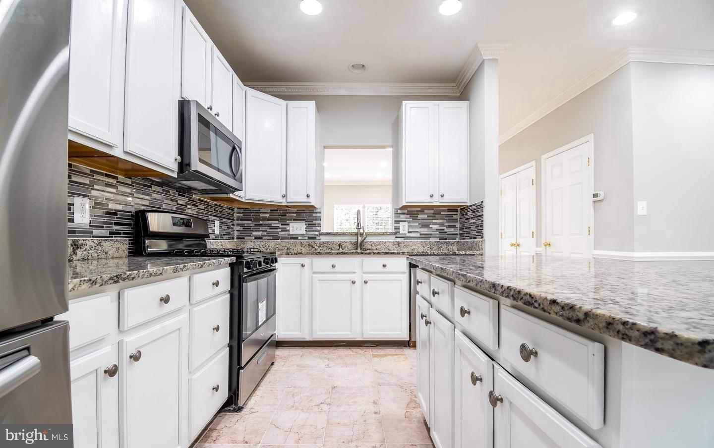 DOMINION STATION - Residential Lease