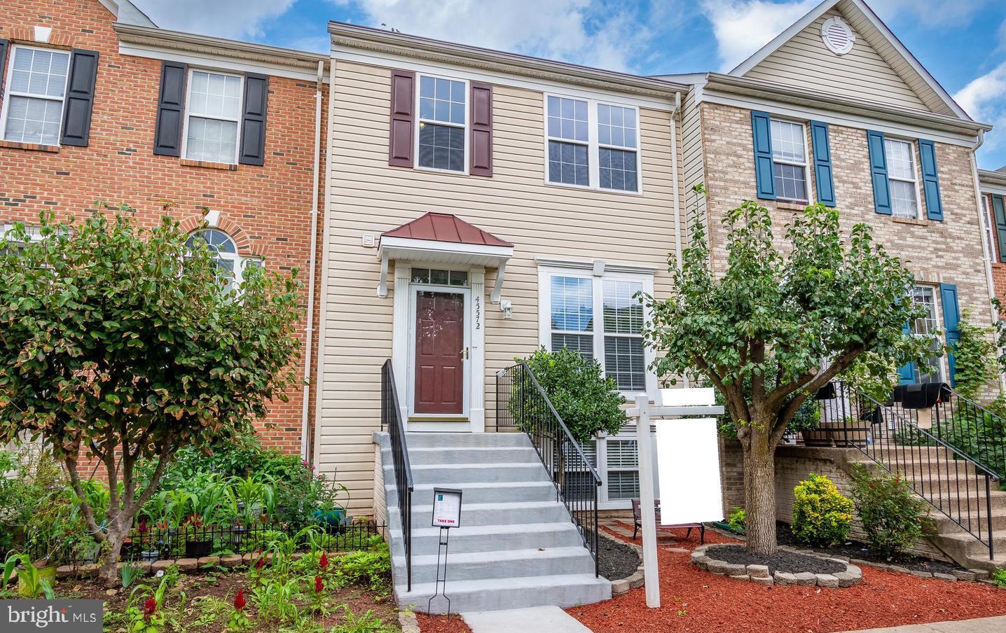 DOMINION STATION - Residential Lease