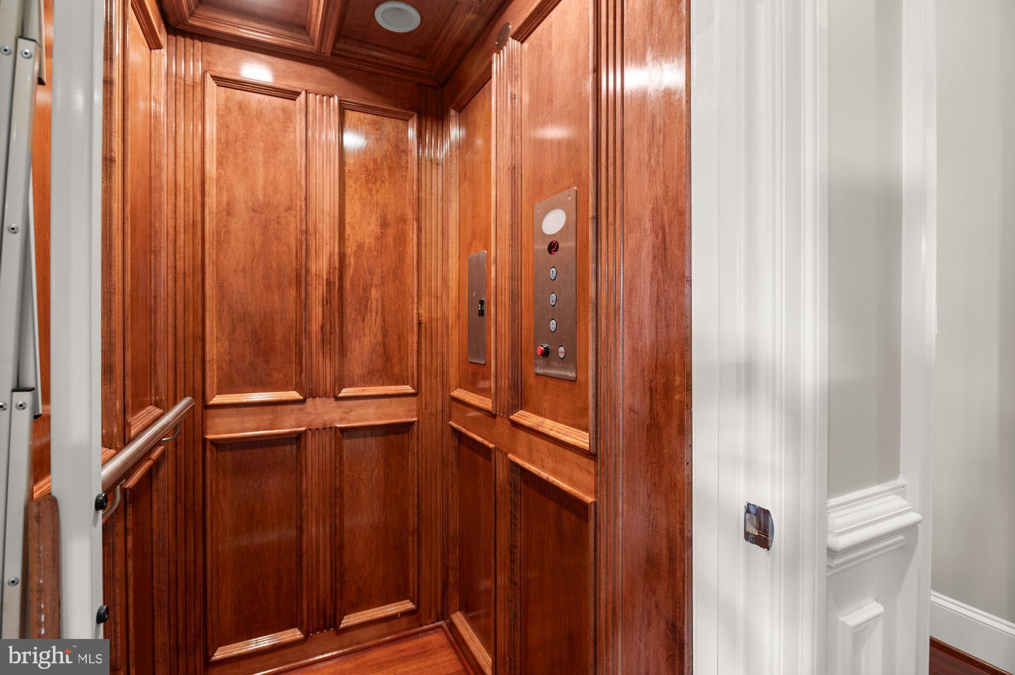 STOCKWELL MANOR - Residential