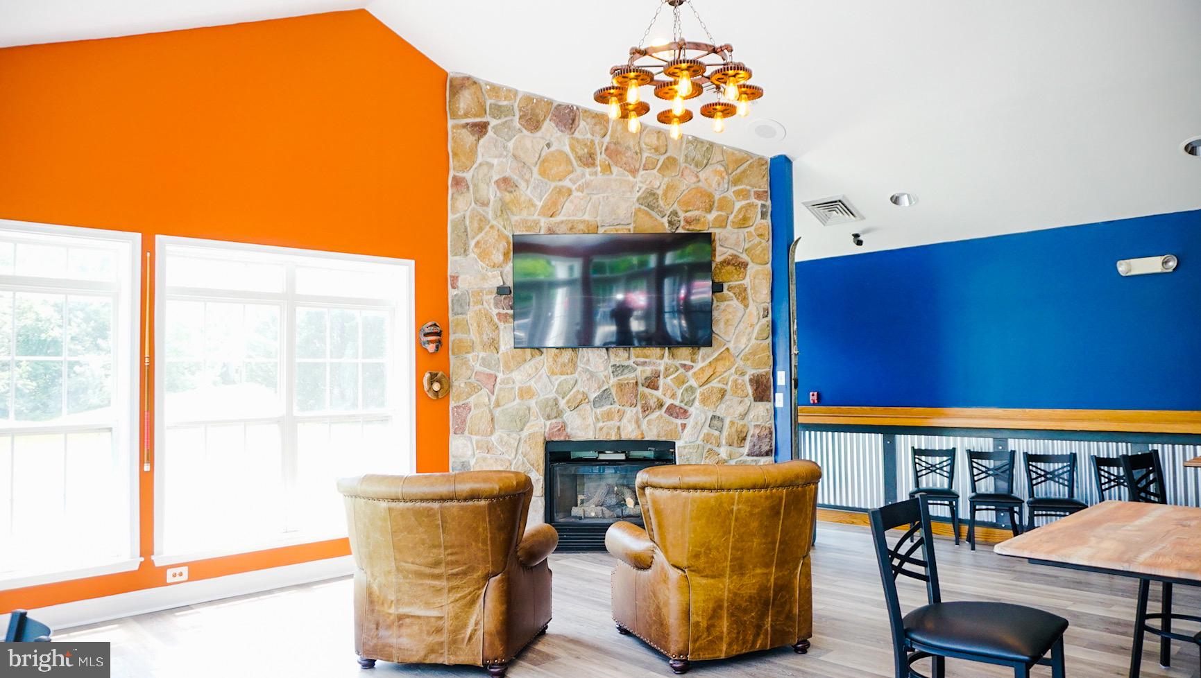 PATRIOTS GLEN - Residential