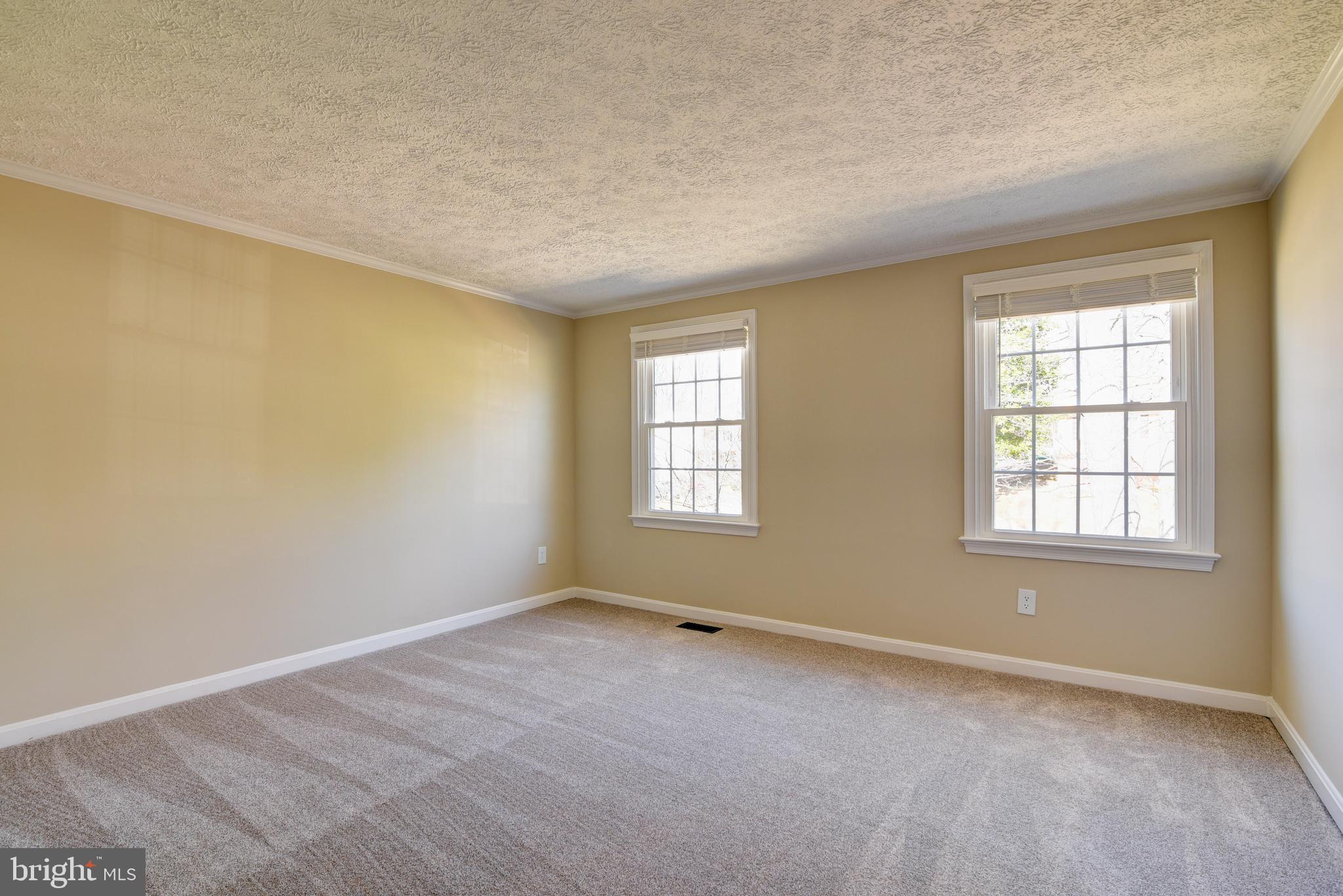 MONTCLAIR/COUNTRY CLUB - Residential Lease