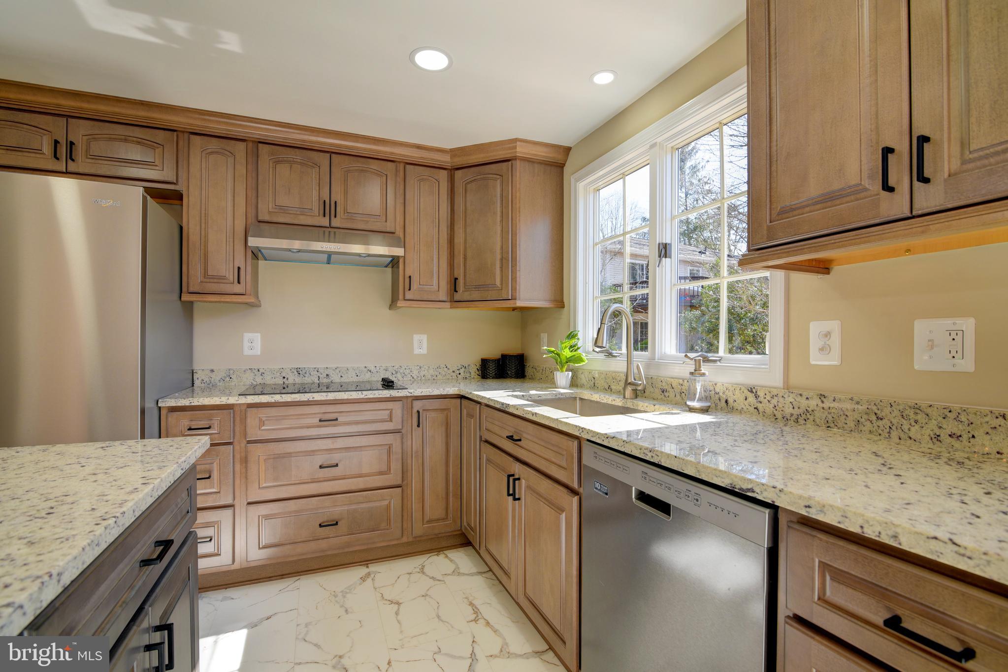 MONTCLAIR/COUNTRY CLUB - Residential Lease