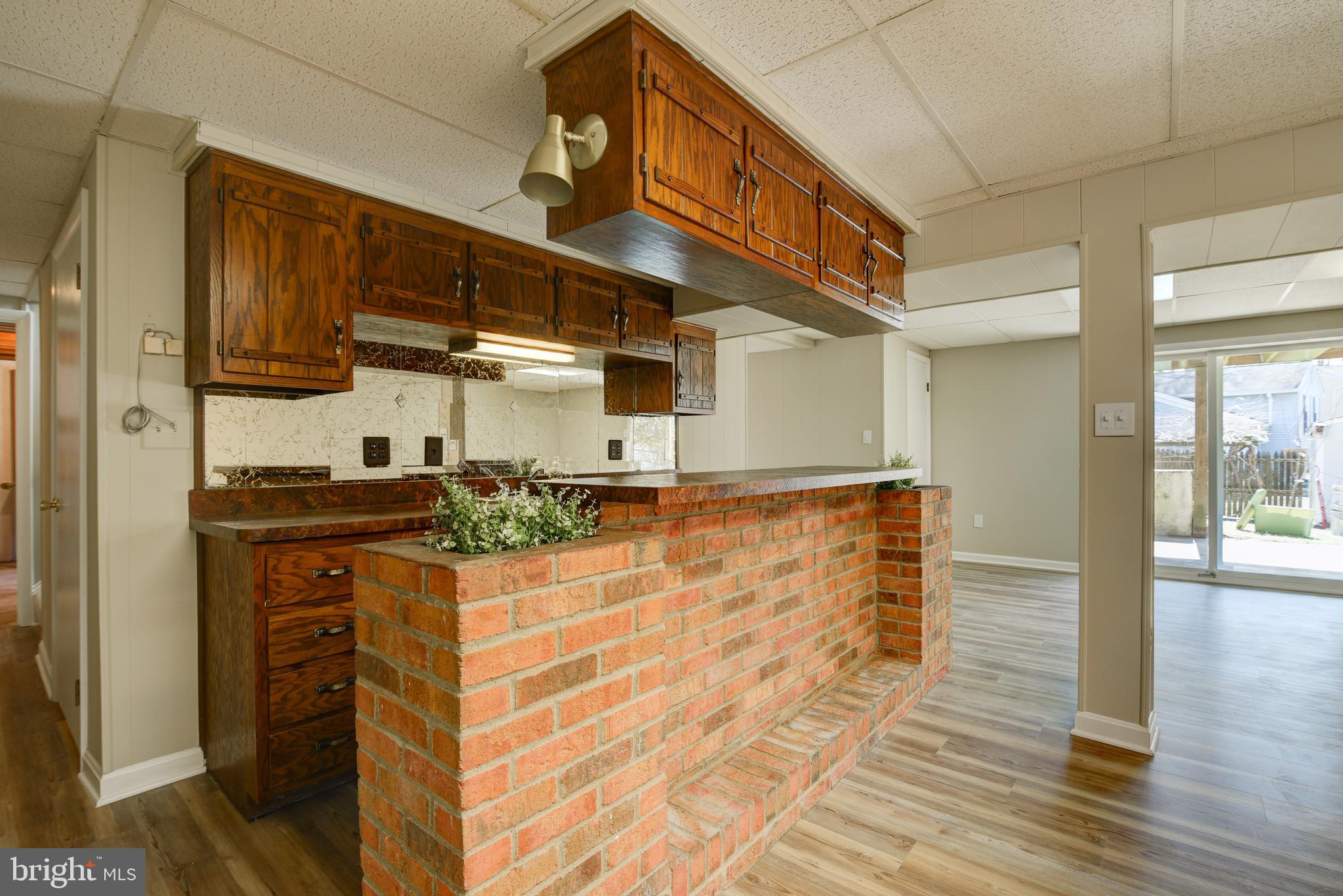 MONTCLAIR/COUNTRY CLUB - Residential Lease