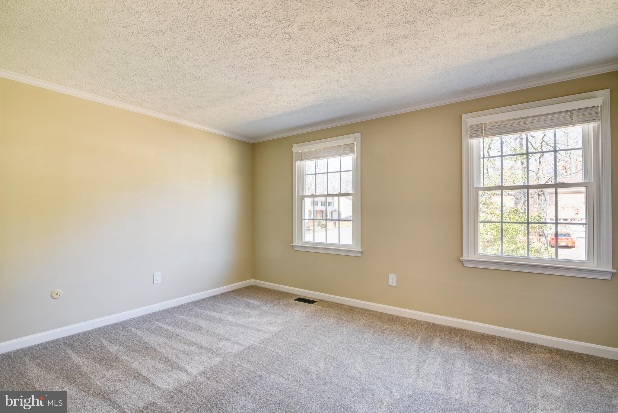 MONTCLAIR/COUNTRY CLUB - Residential Lease