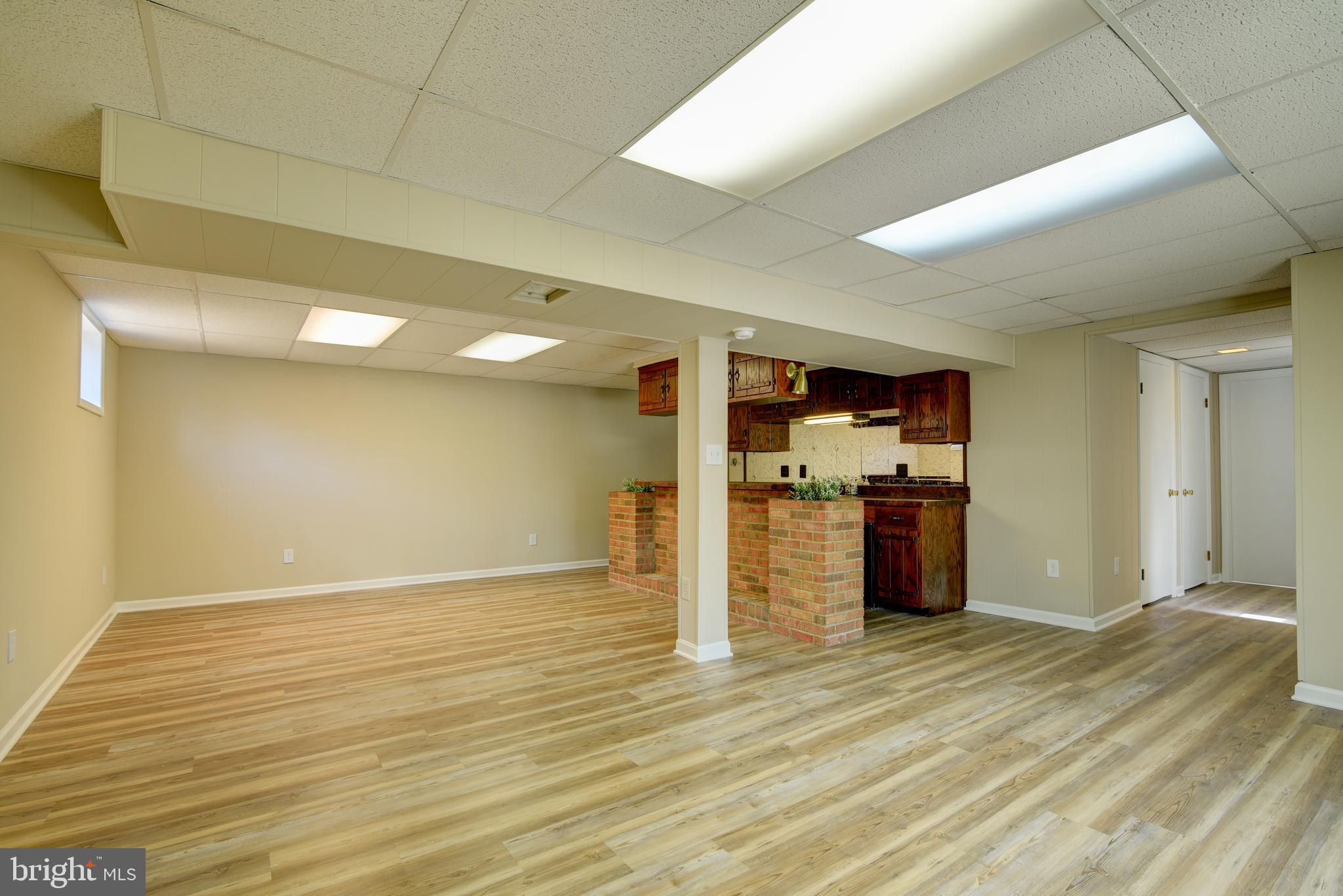 MONTCLAIR/COUNTRY CLUB - Residential Lease