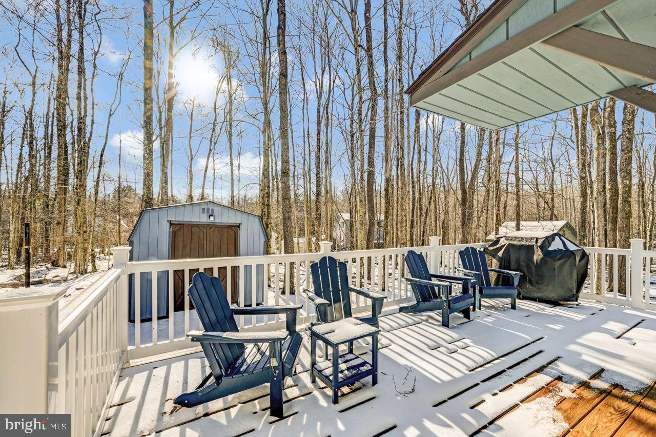 ARROWHEAD LAKE - Residential