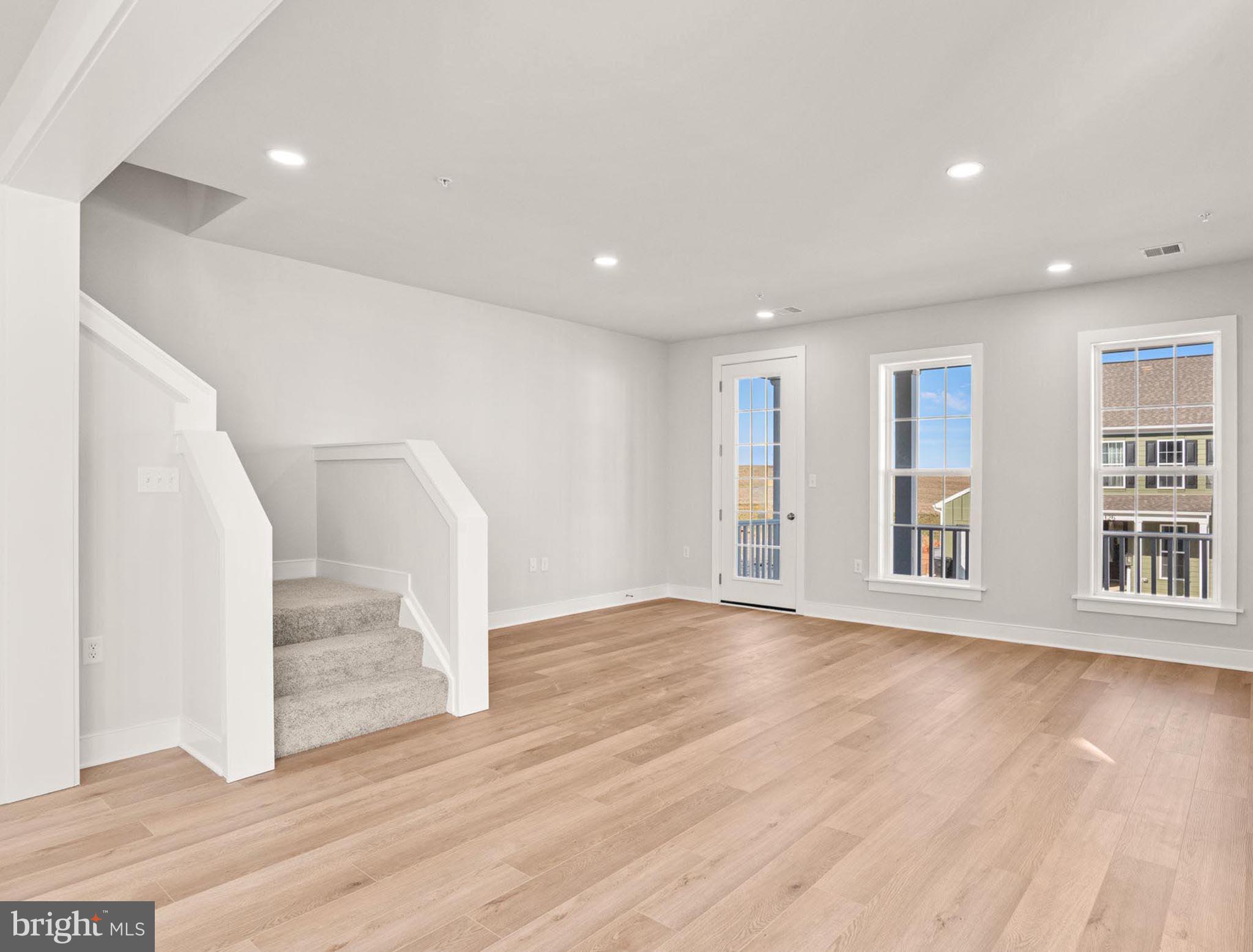 FLORIN HILL - Residential