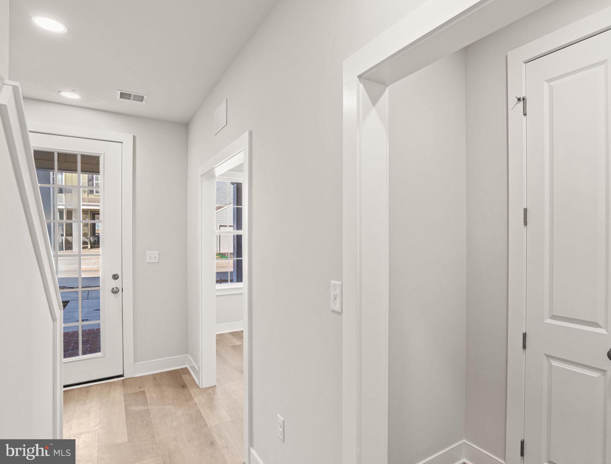 FLORIN HILL - Residential