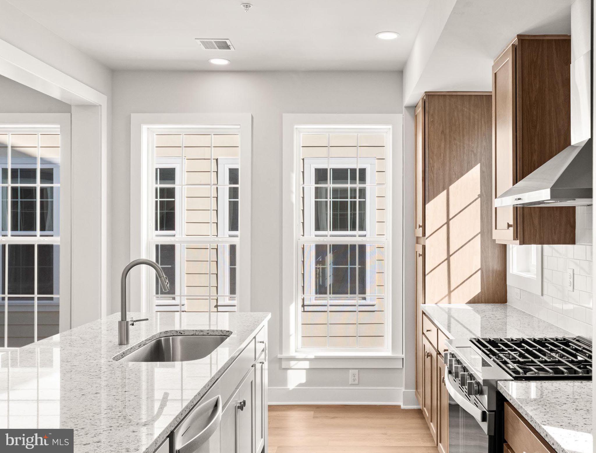 FLORIN HILL - Residential