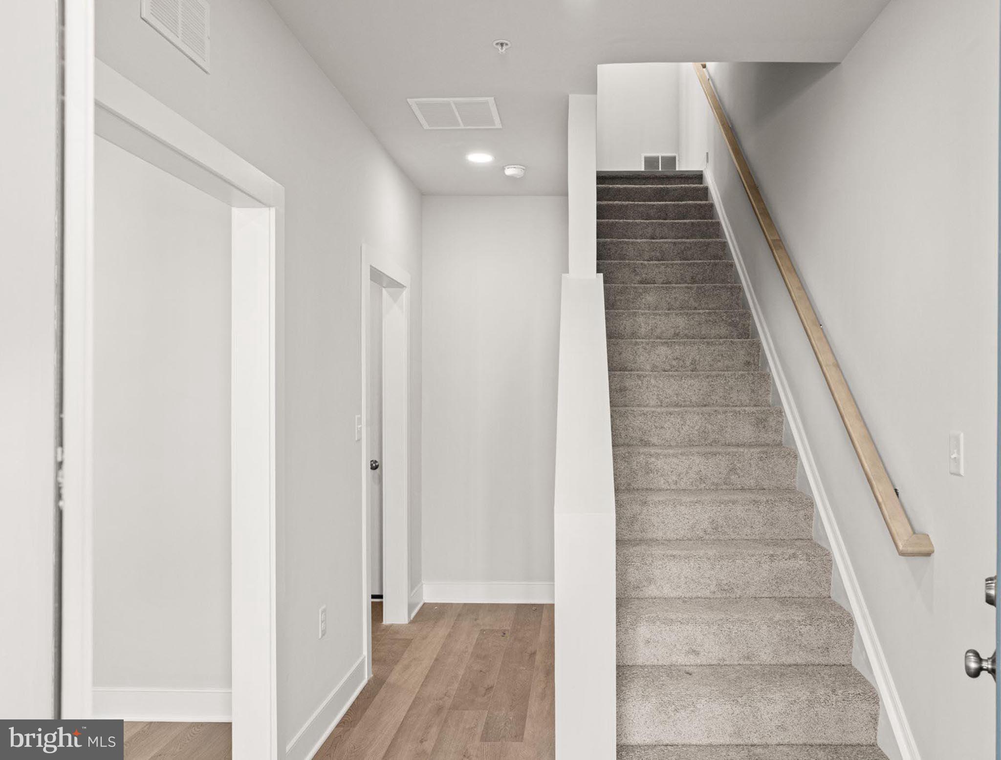 FLORIN HILL - Residential