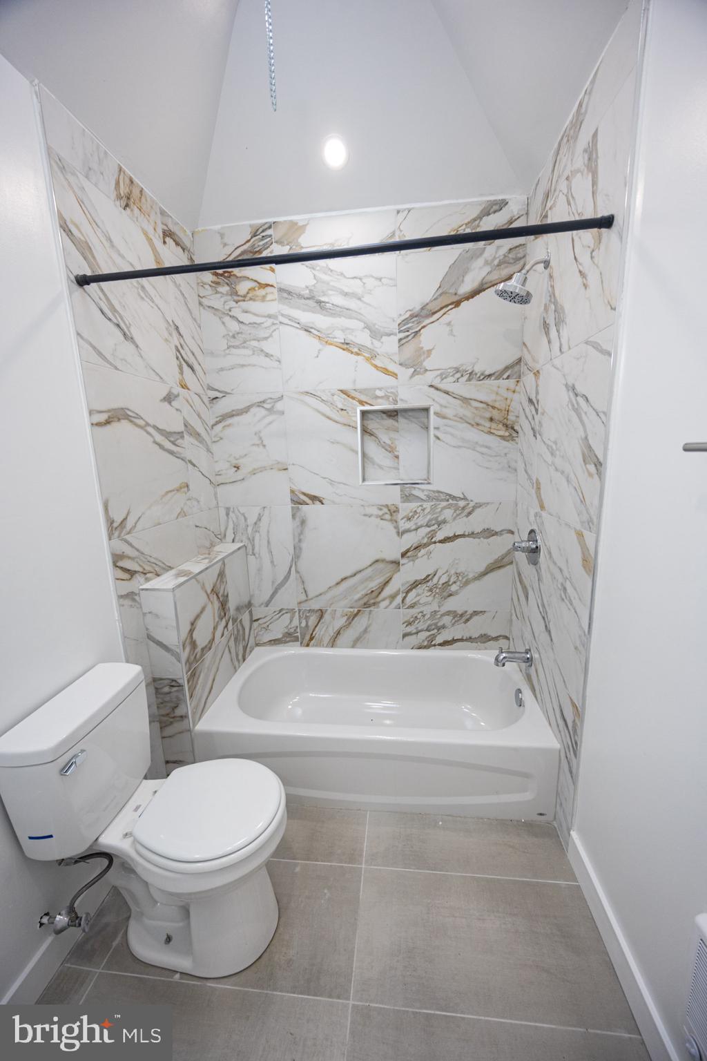 PHILADELPHIA (SOUTHWEST) - Residential