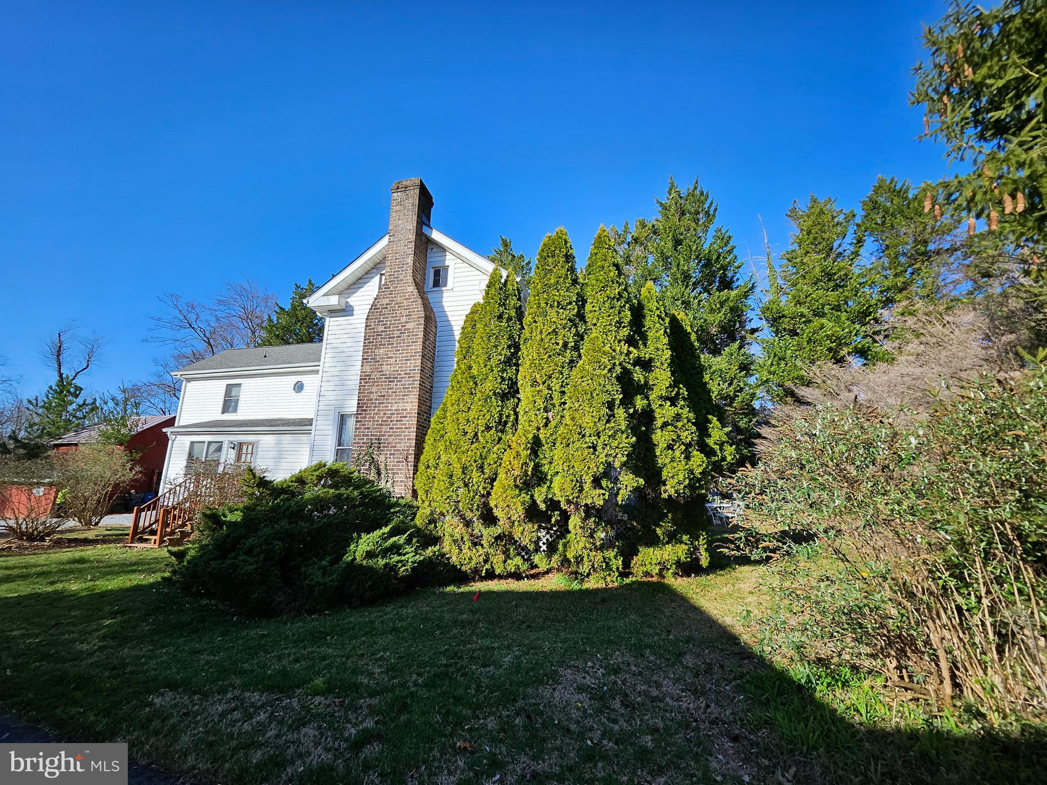 TOWN OF ROUND HILL - Residential