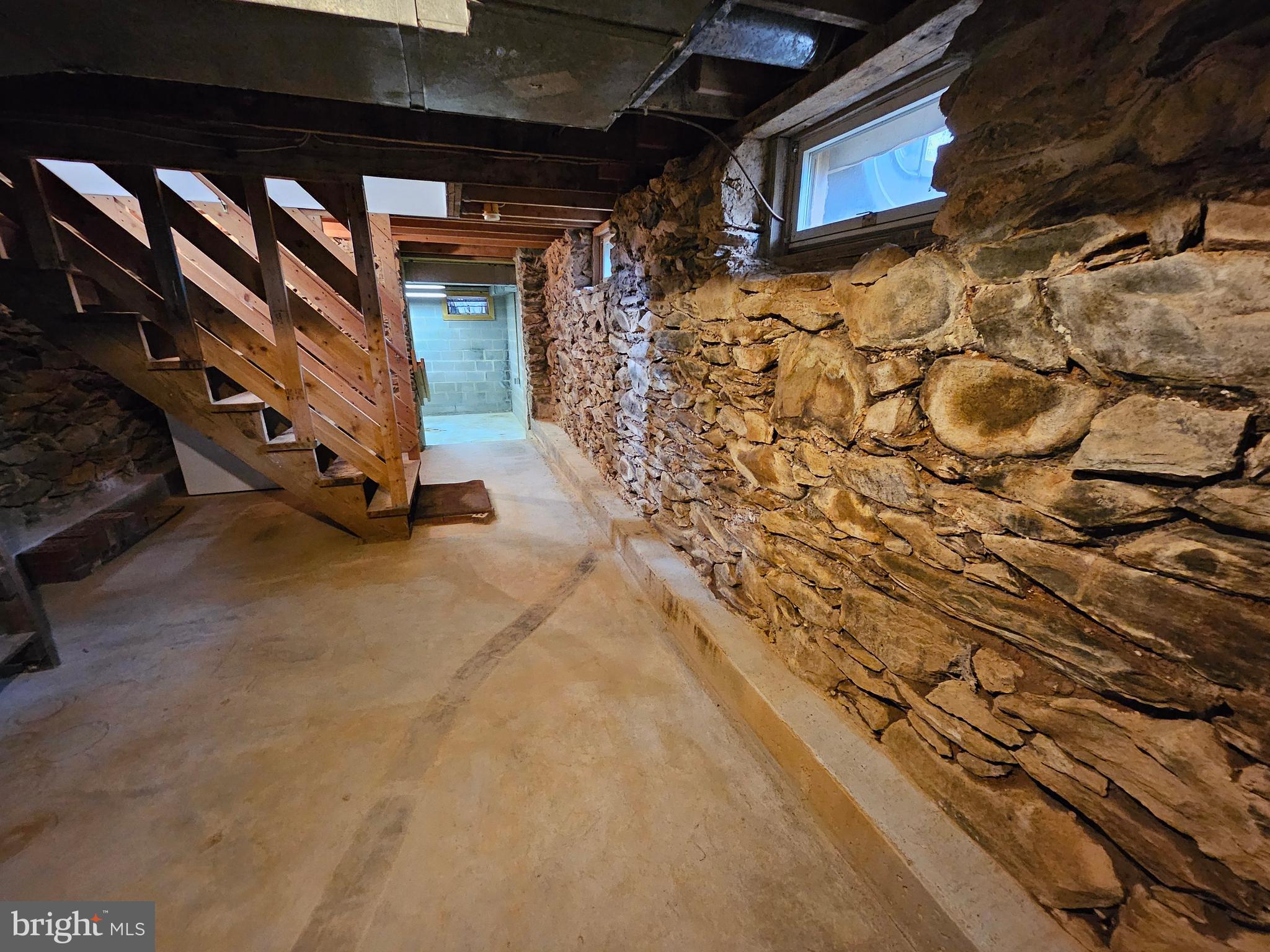 TOWN OF ROUND HILL - Residential