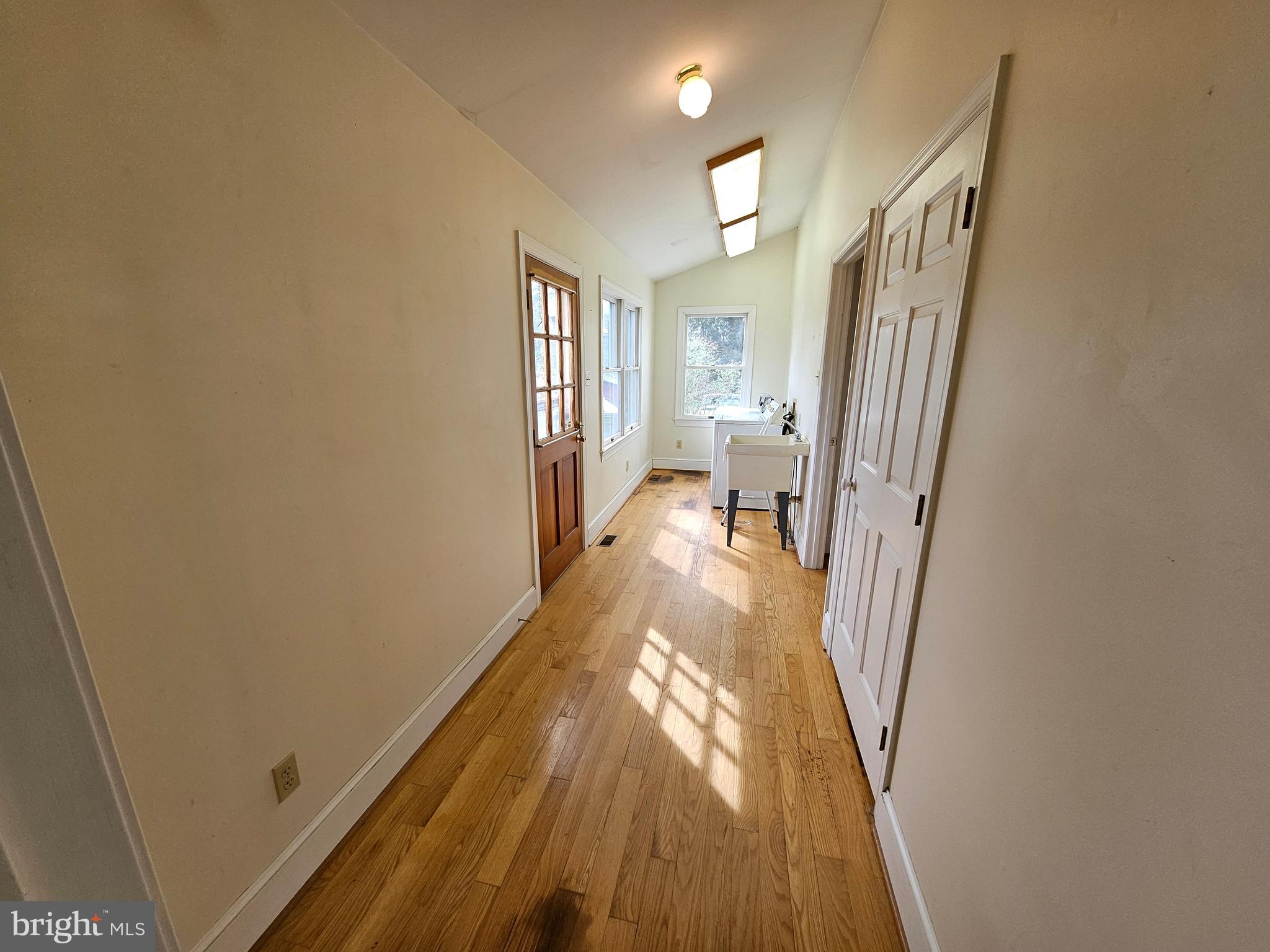 TOWN OF ROUND HILL - Residential