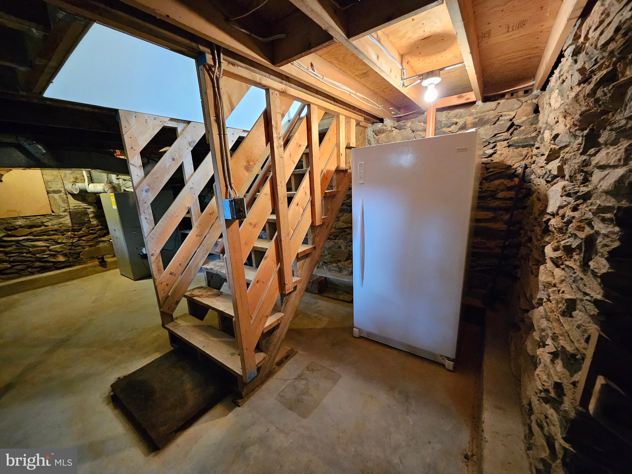 TOWN OF ROUND HILL - Residential