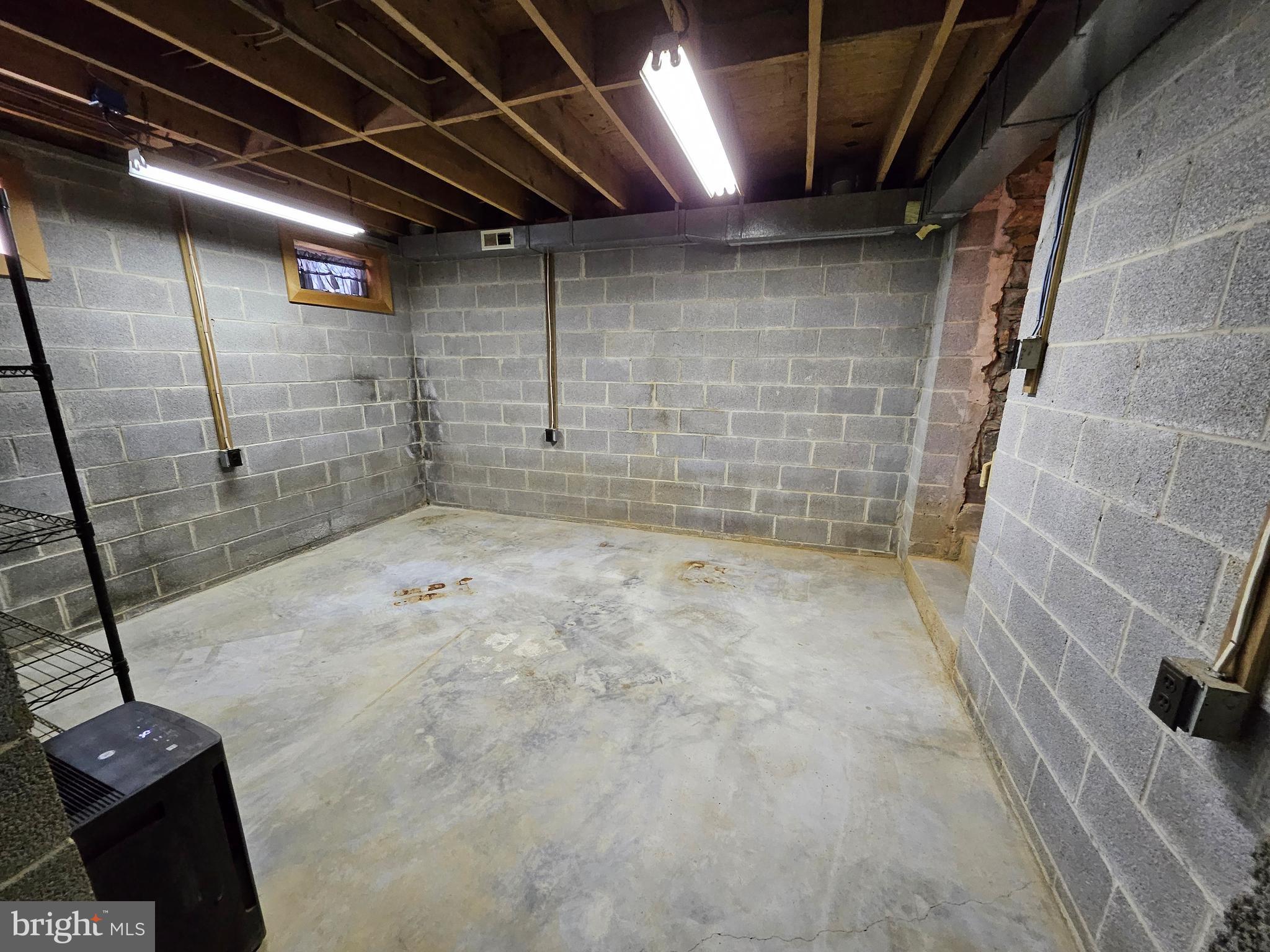 TOWN OF ROUND HILL - Residential