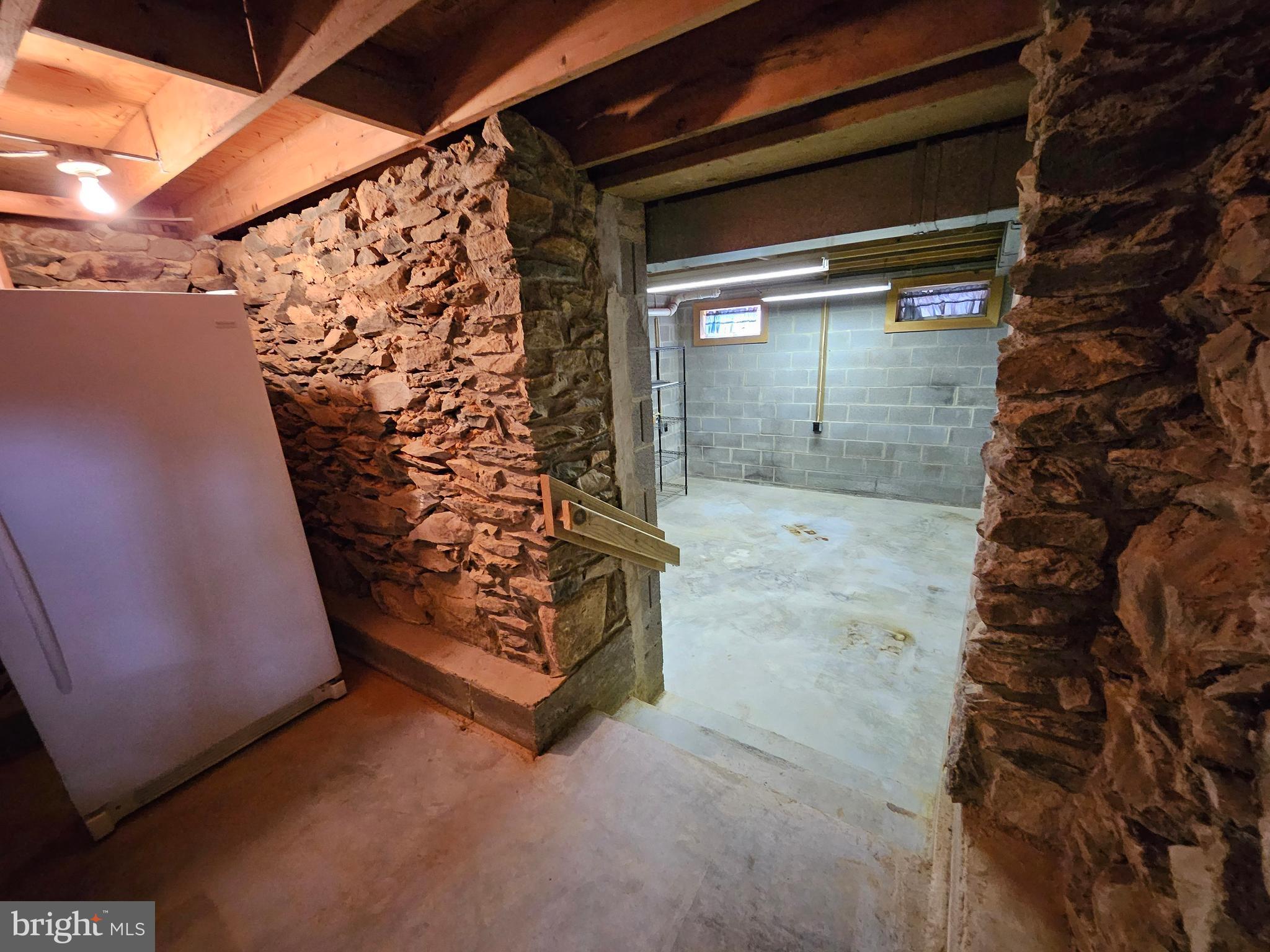 TOWN OF ROUND HILL - Residential