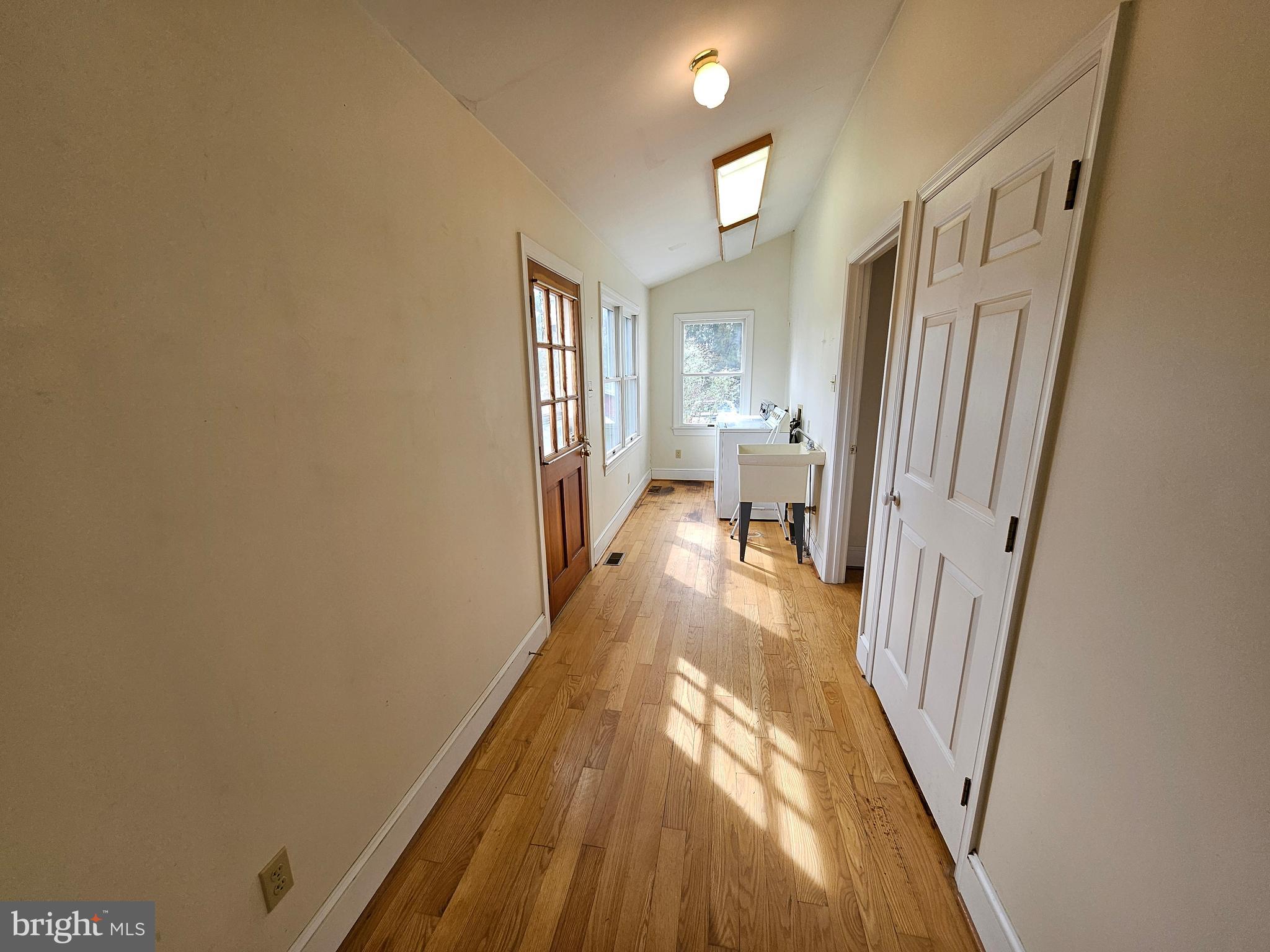 TOWN OF ROUND HILL - Residential