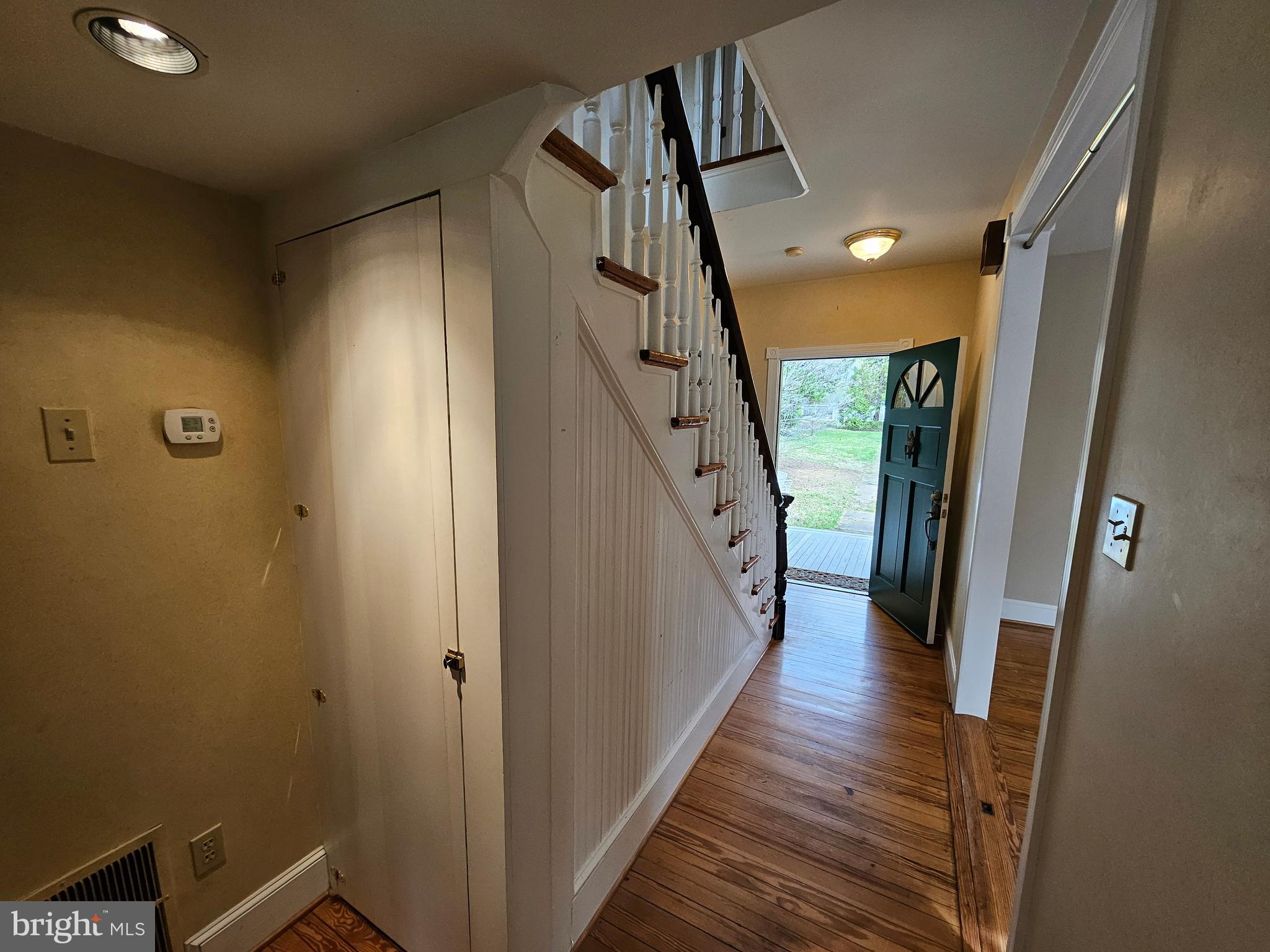 TOWN OF ROUND HILL - Residential