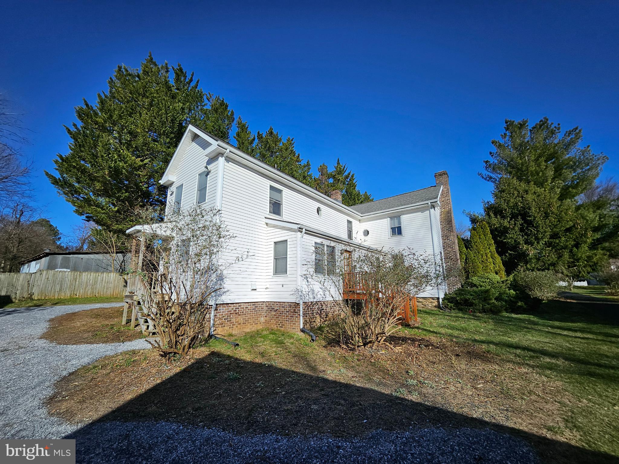 TOWN OF ROUND HILL - Residential