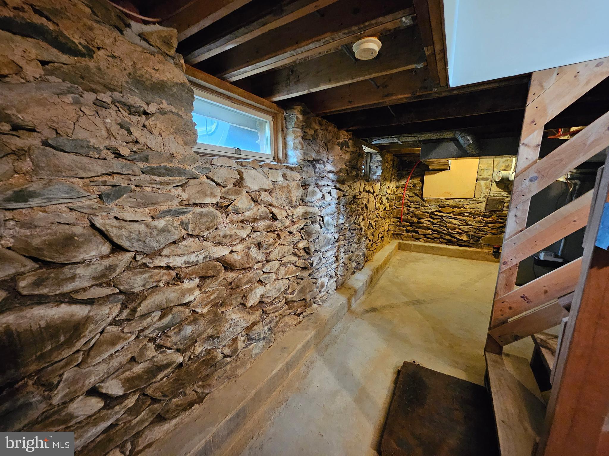 TOWN OF ROUND HILL - Residential